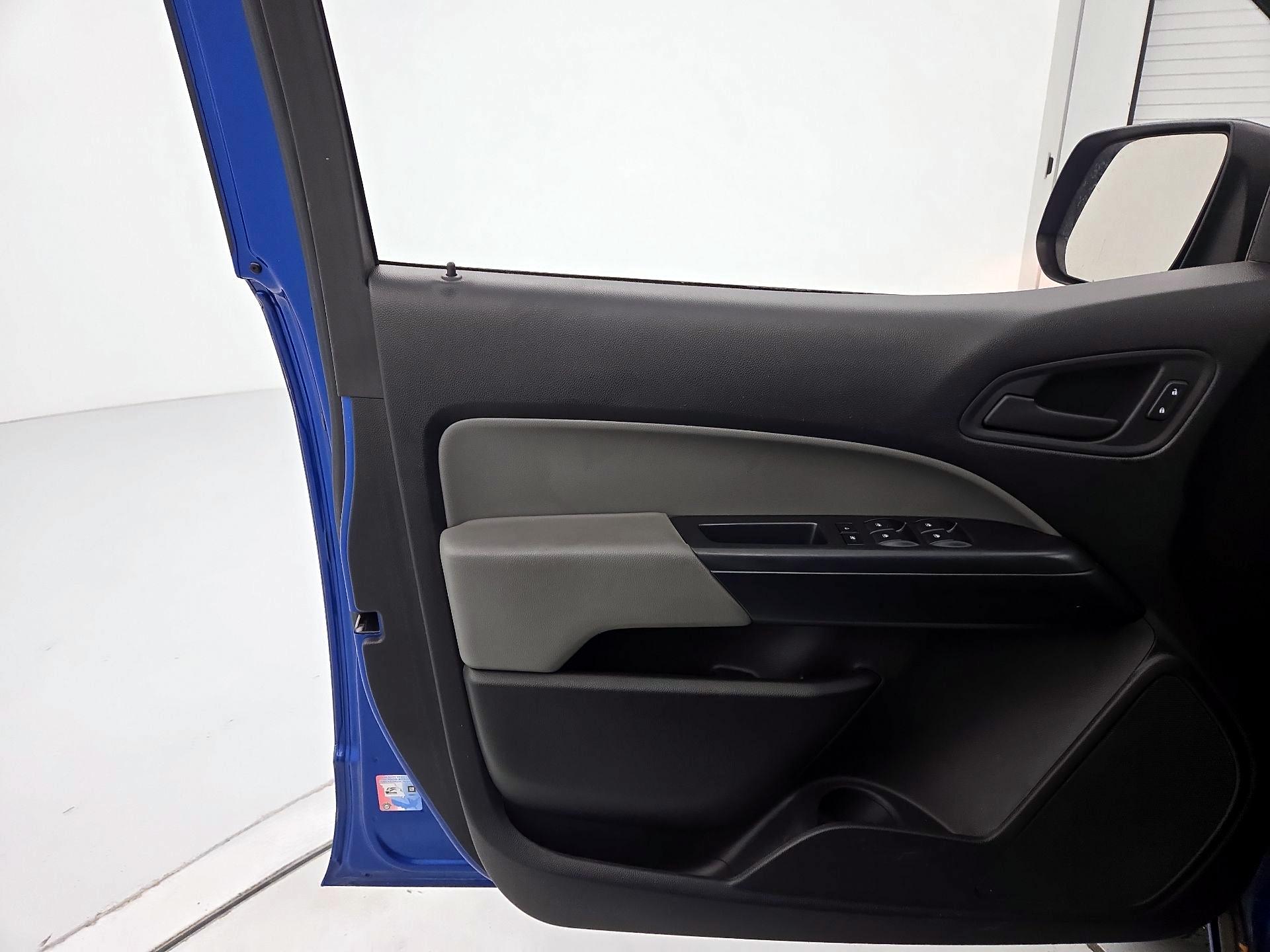 Thumbnail: 2018 Chevrolet Colorado - 12