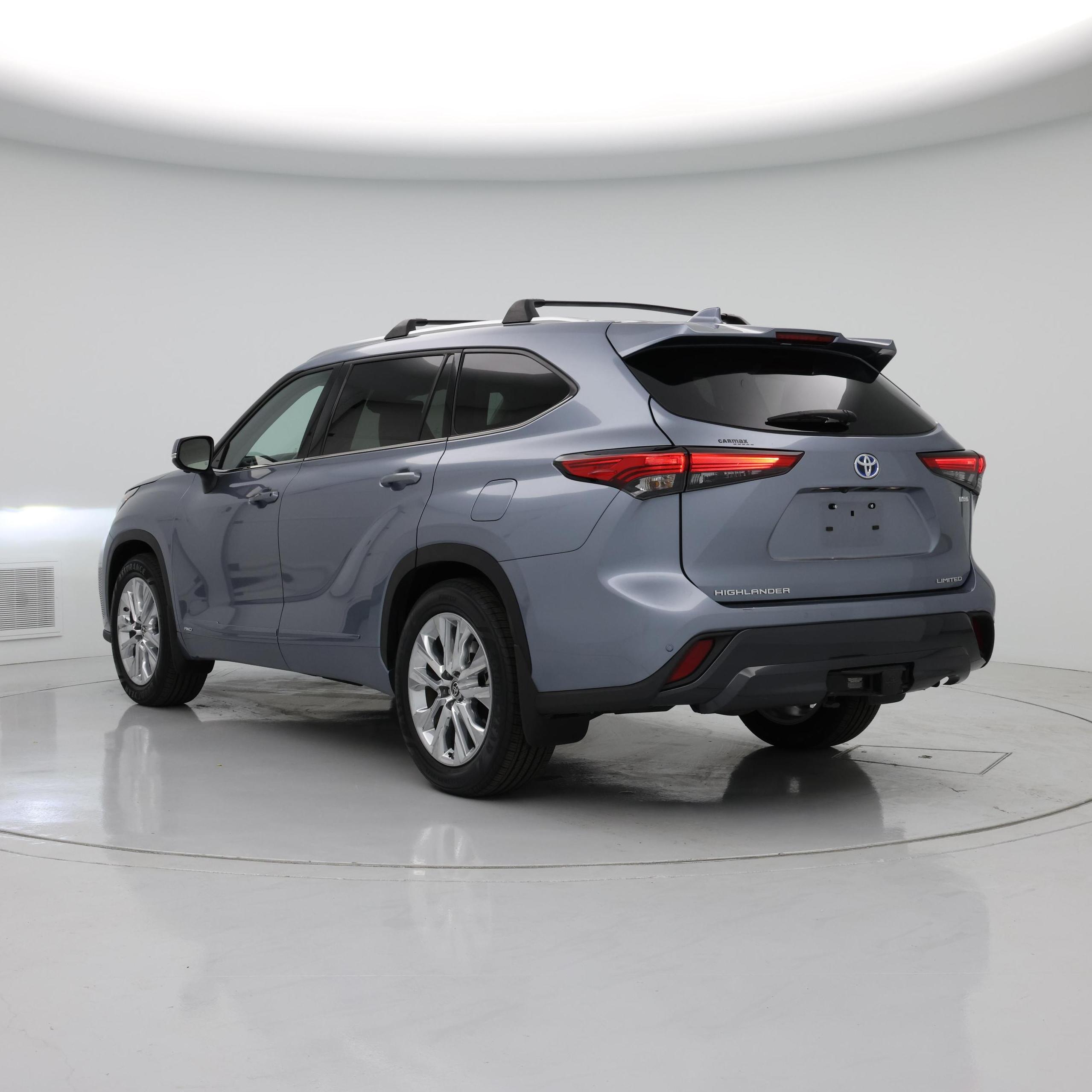 Thumbnail: 2023 Toyota Highlander - 2