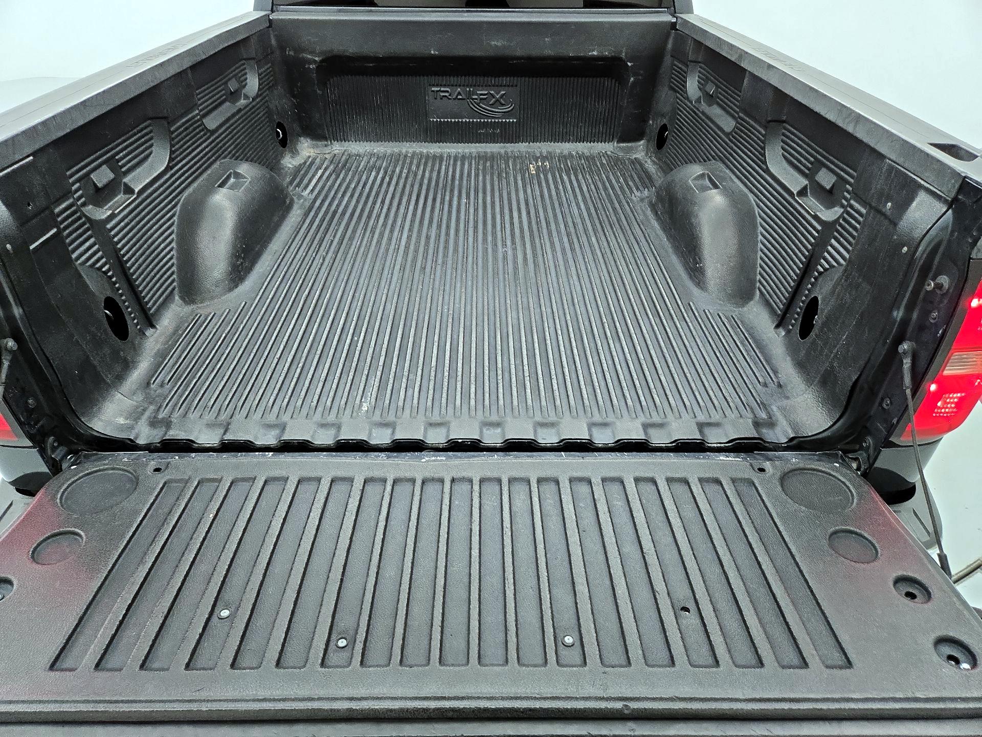 Thumbnail: 2019 Chevrolet Silverado 1500 - 20