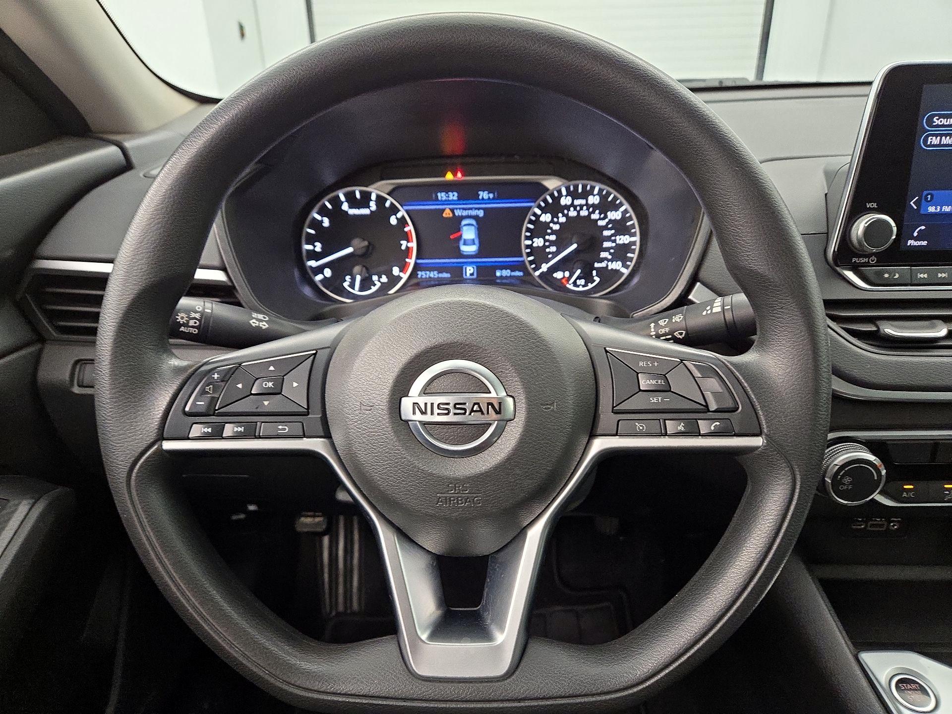 Thumbnail: 2019 Nissan Altima - 10