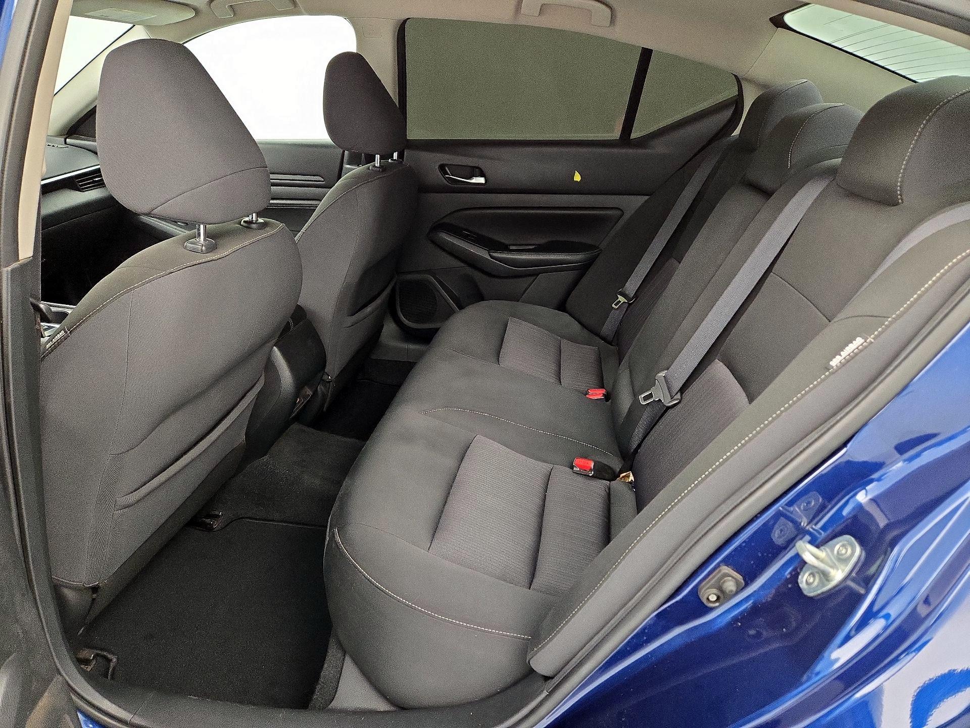 Thumbnail: 2019 Nissan Altima - 19