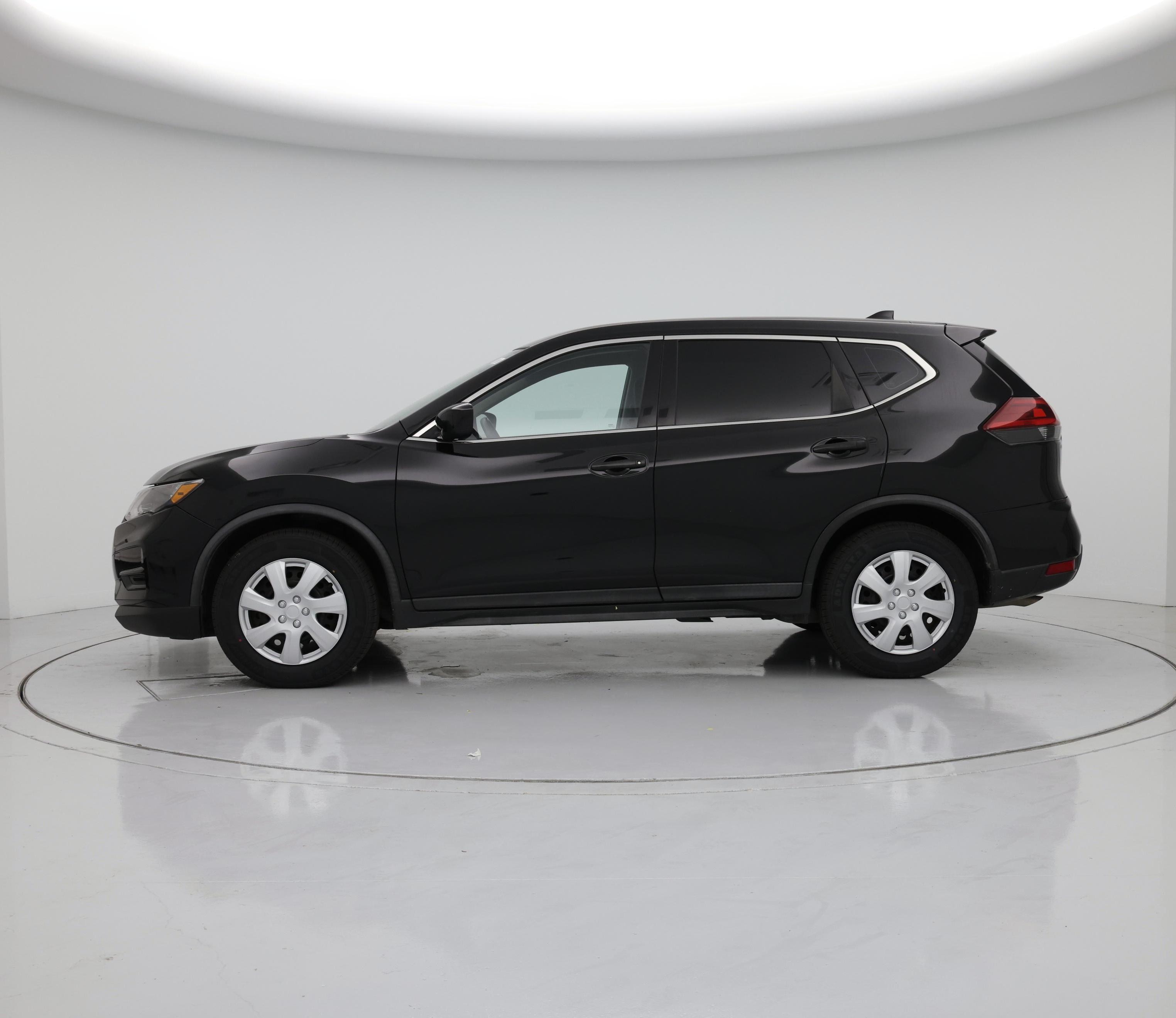 Thumbnail: 2018 Nissan Rogue - 3