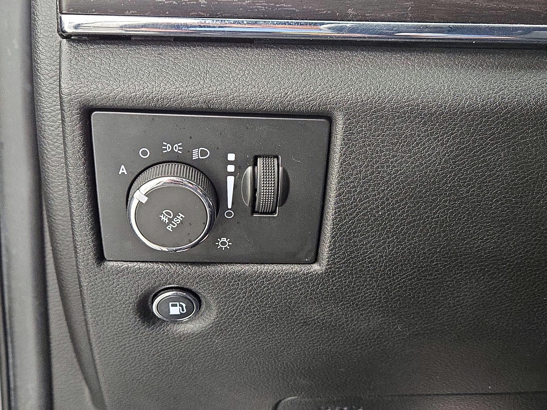 Thumbnail: 2014 Jeep Grand Cherokee - 13