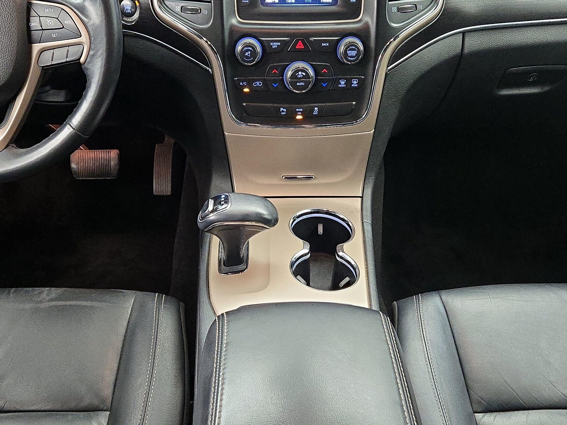 Thumbnail: 2014 Jeep Grand Cherokee - 17