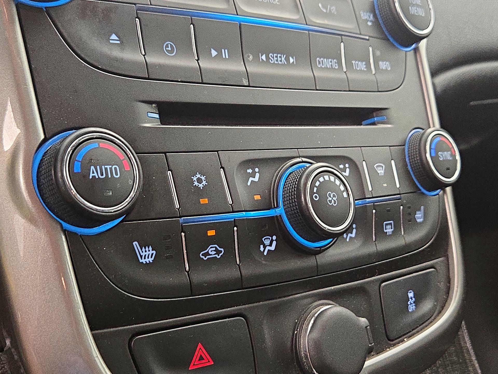 Thumbnail: 2015 Chevrolet Malibu - 16
