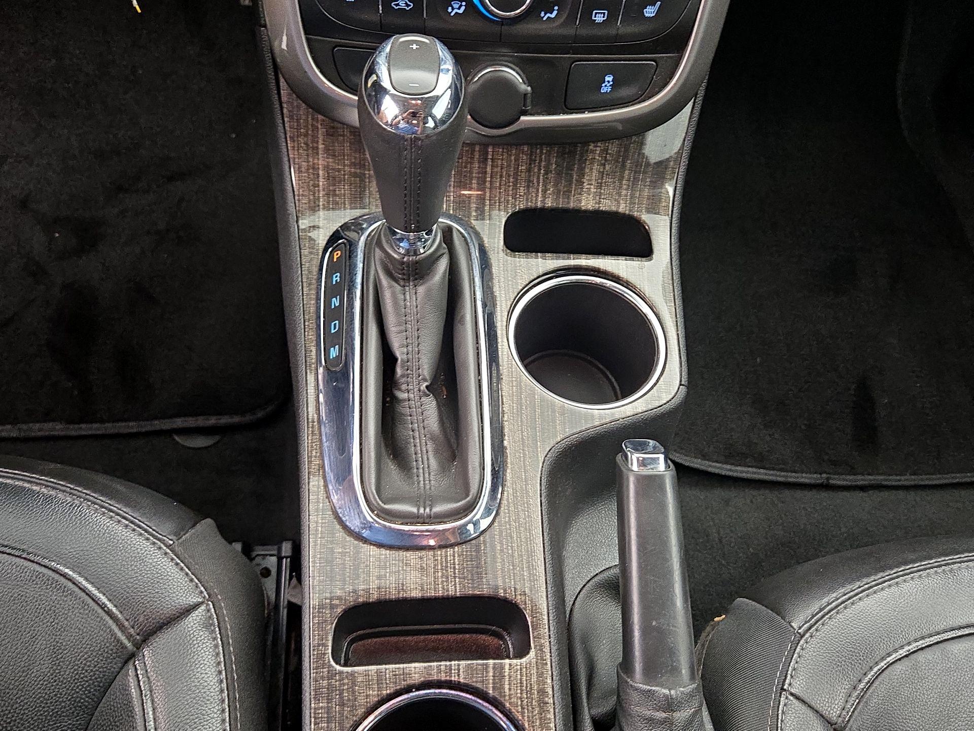 Thumbnail: 2015 Chevrolet Malibu - 17