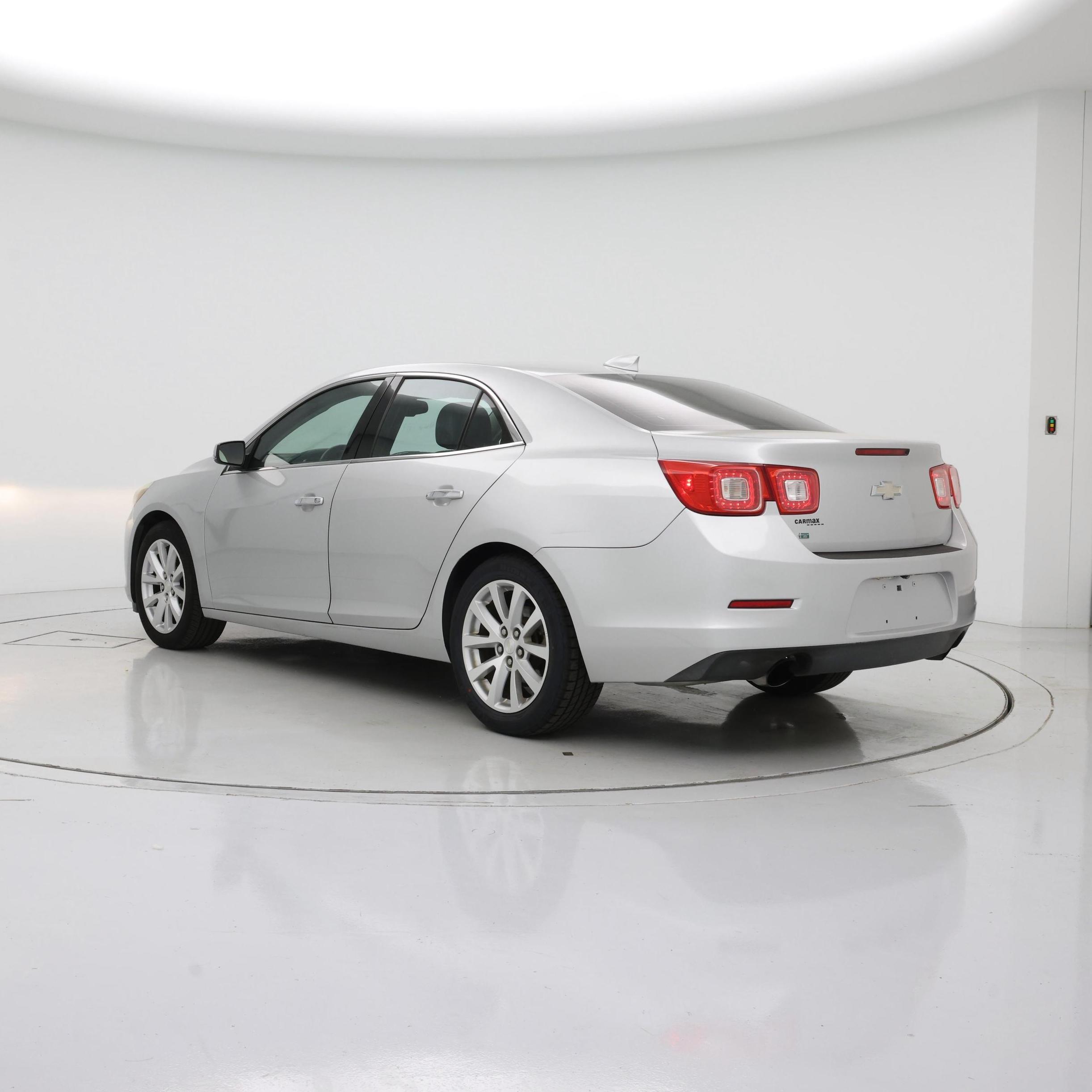 Thumbnail: 2015 Chevrolet Malibu - 2