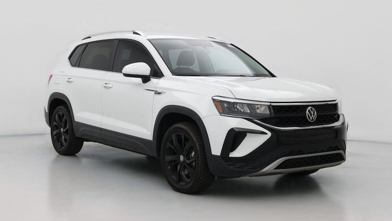 2022 Volkswagen Taos SE Hero Image