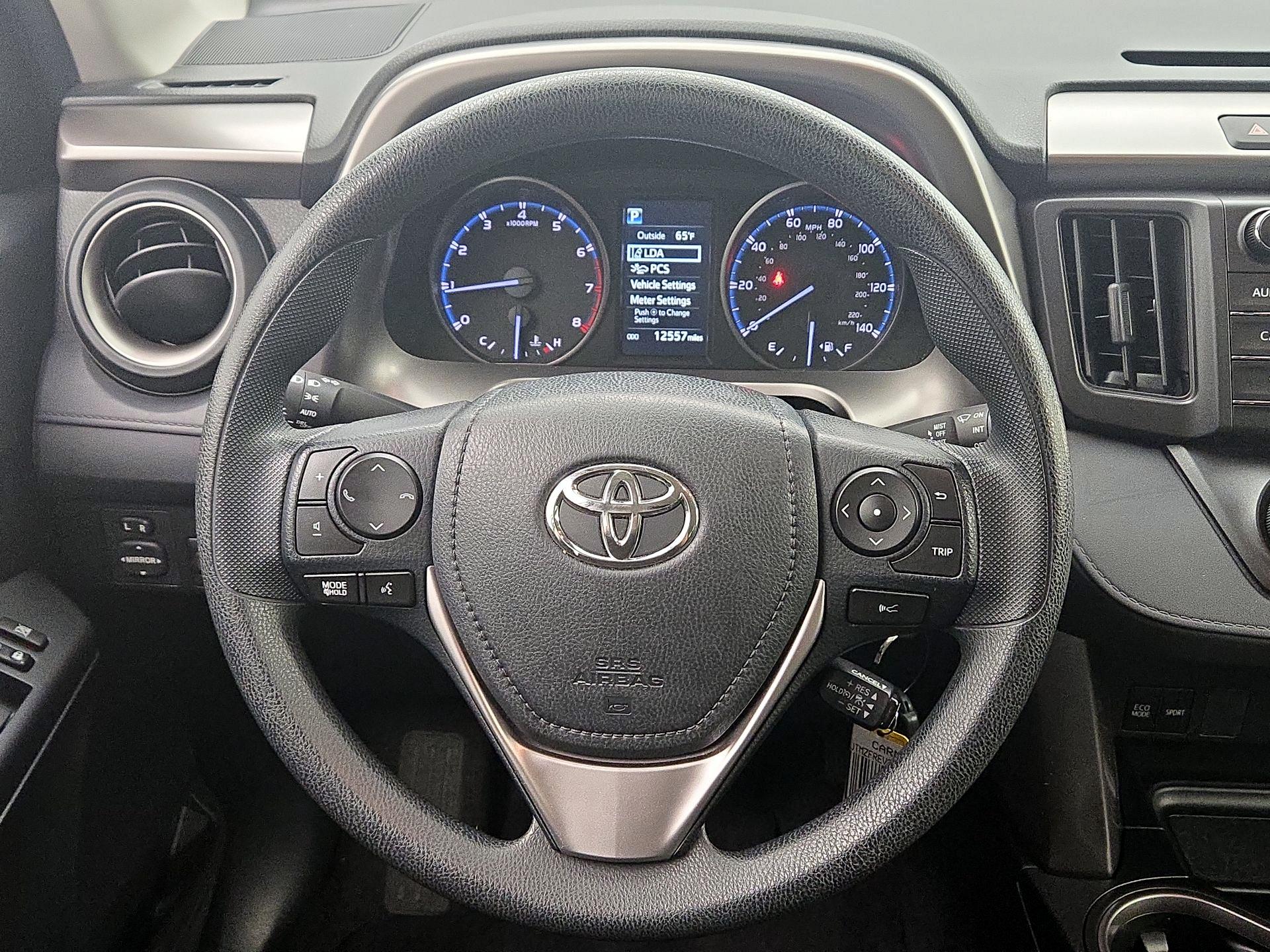 Thumbnail: 2018 Toyota RAV4 - 10