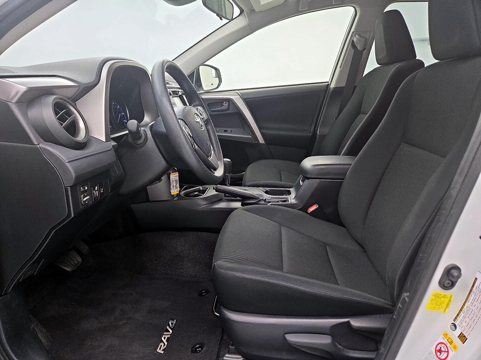 Thumbnail: 2018 Toyota RAV4 - 11