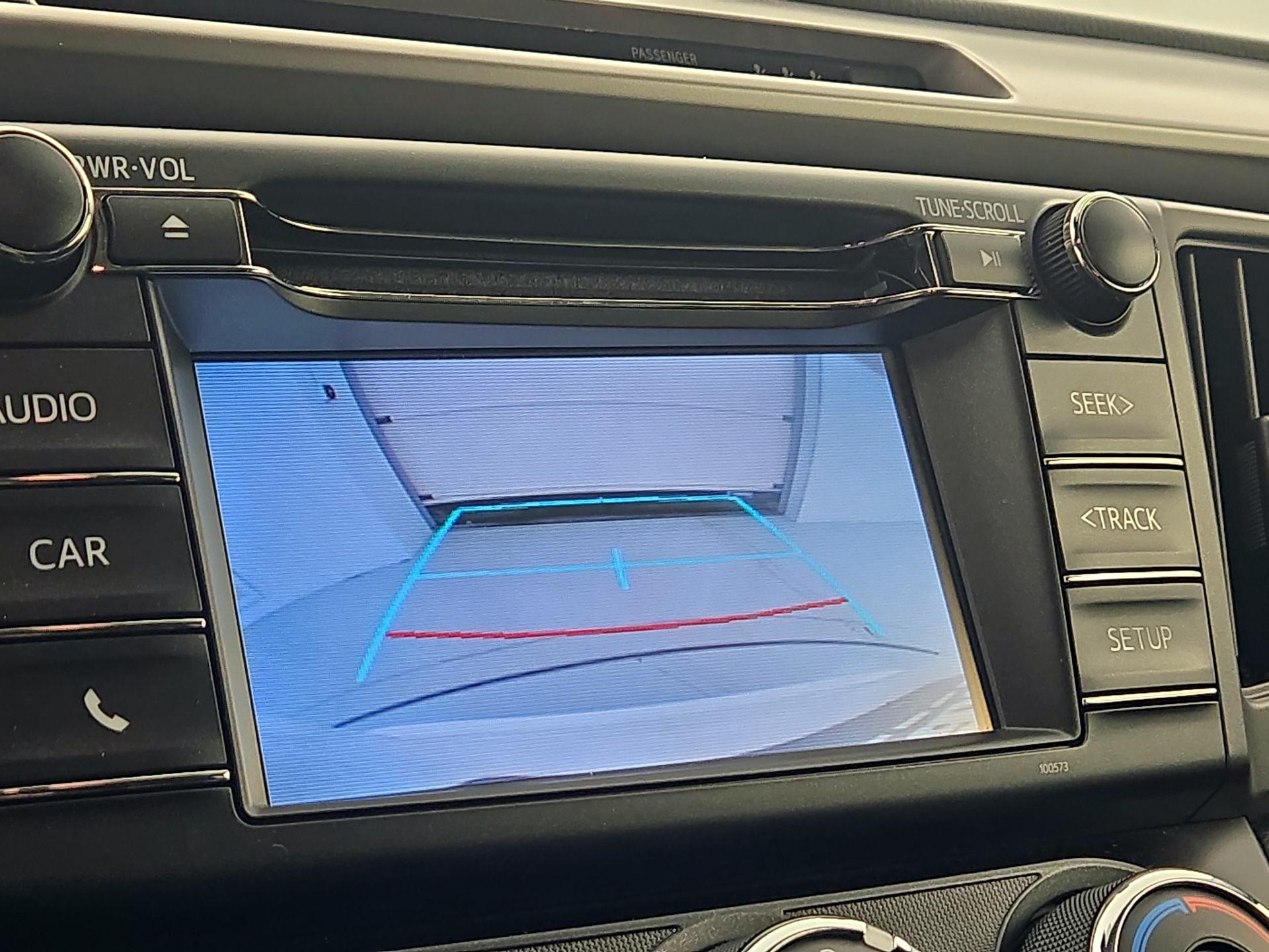 Thumbnail: 2018 Toyota RAV4 - 14