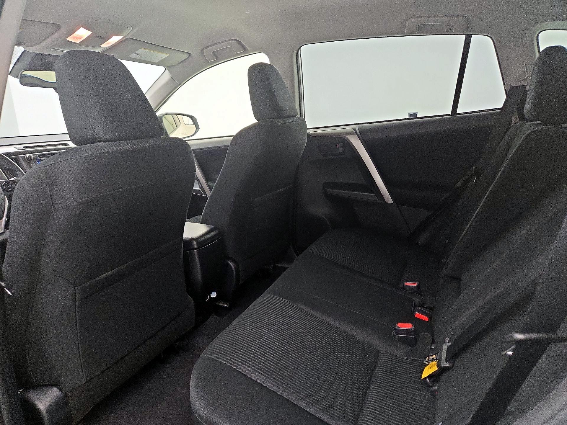 Thumbnail: 2018 Toyota RAV4 - 19
