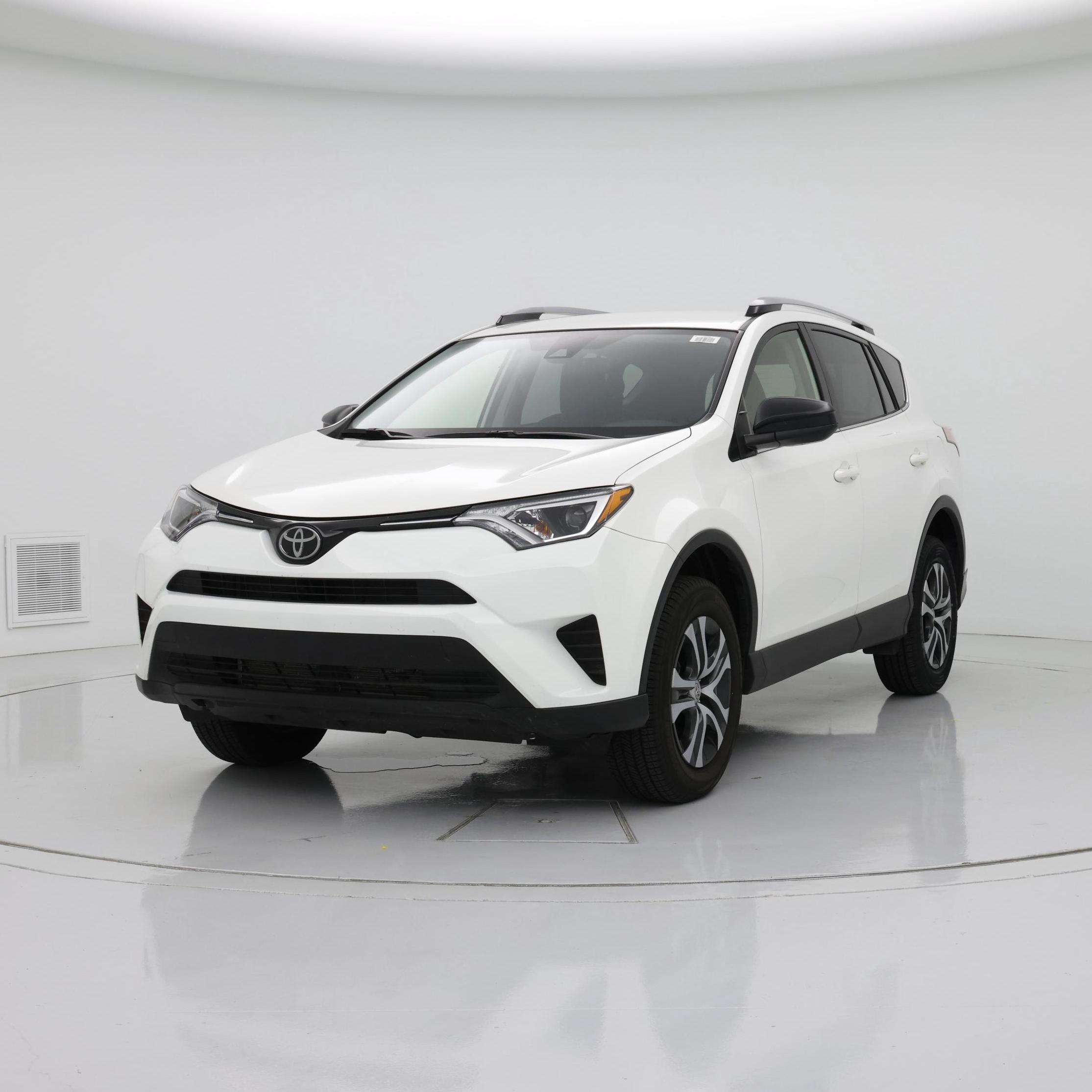Thumbnail: 2018 Toyota RAV4 - 4