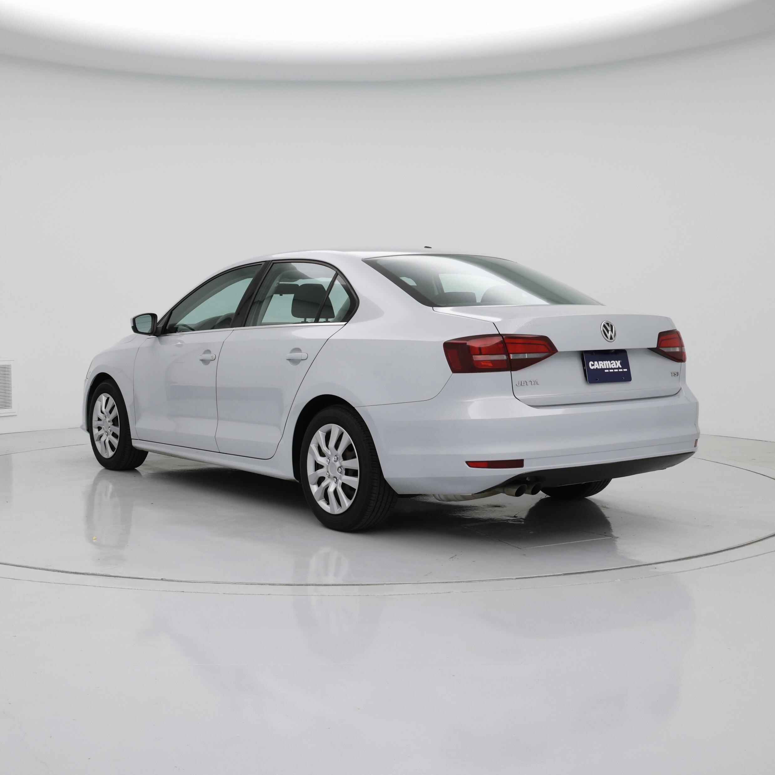 Thumbnail: 2017 Volkswagen Jetta - 2