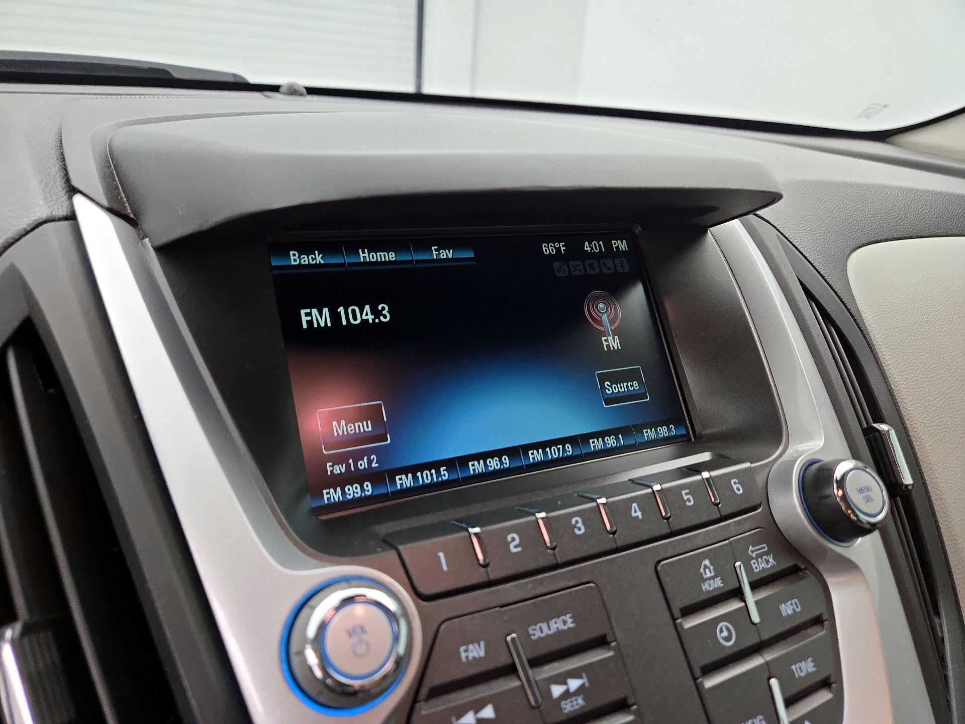 Thumbnail: 2015 Chevrolet Equinox - 14