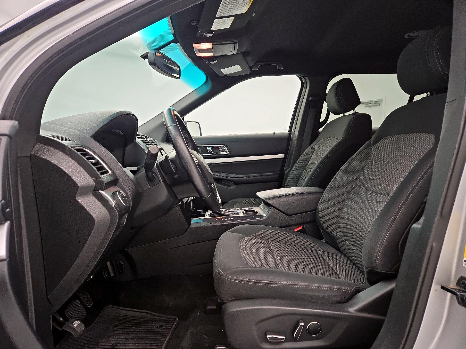 Thumbnail: 2016 Ford Explorer - 11