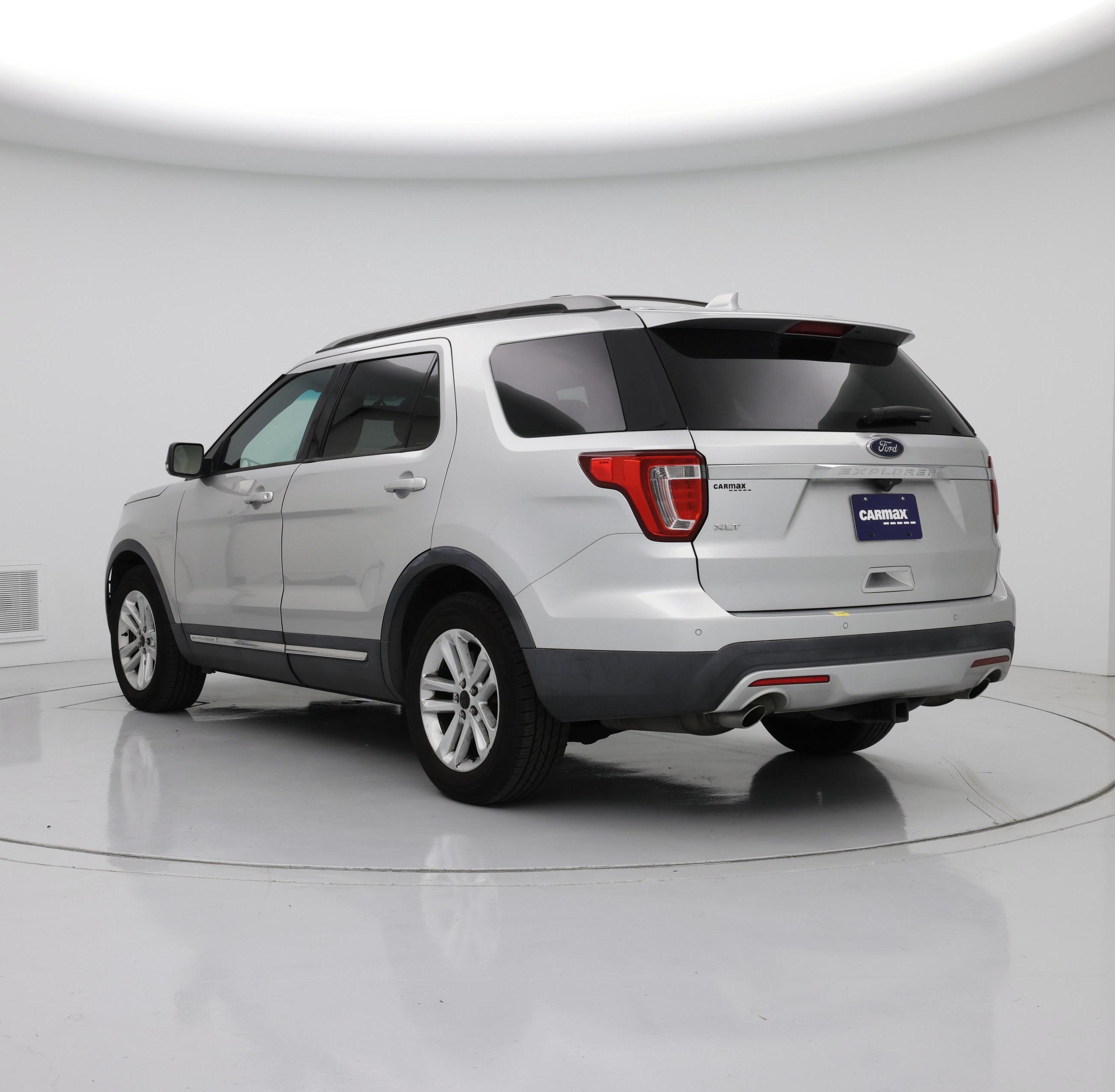Thumbnail: 2016 Ford Explorer - 2