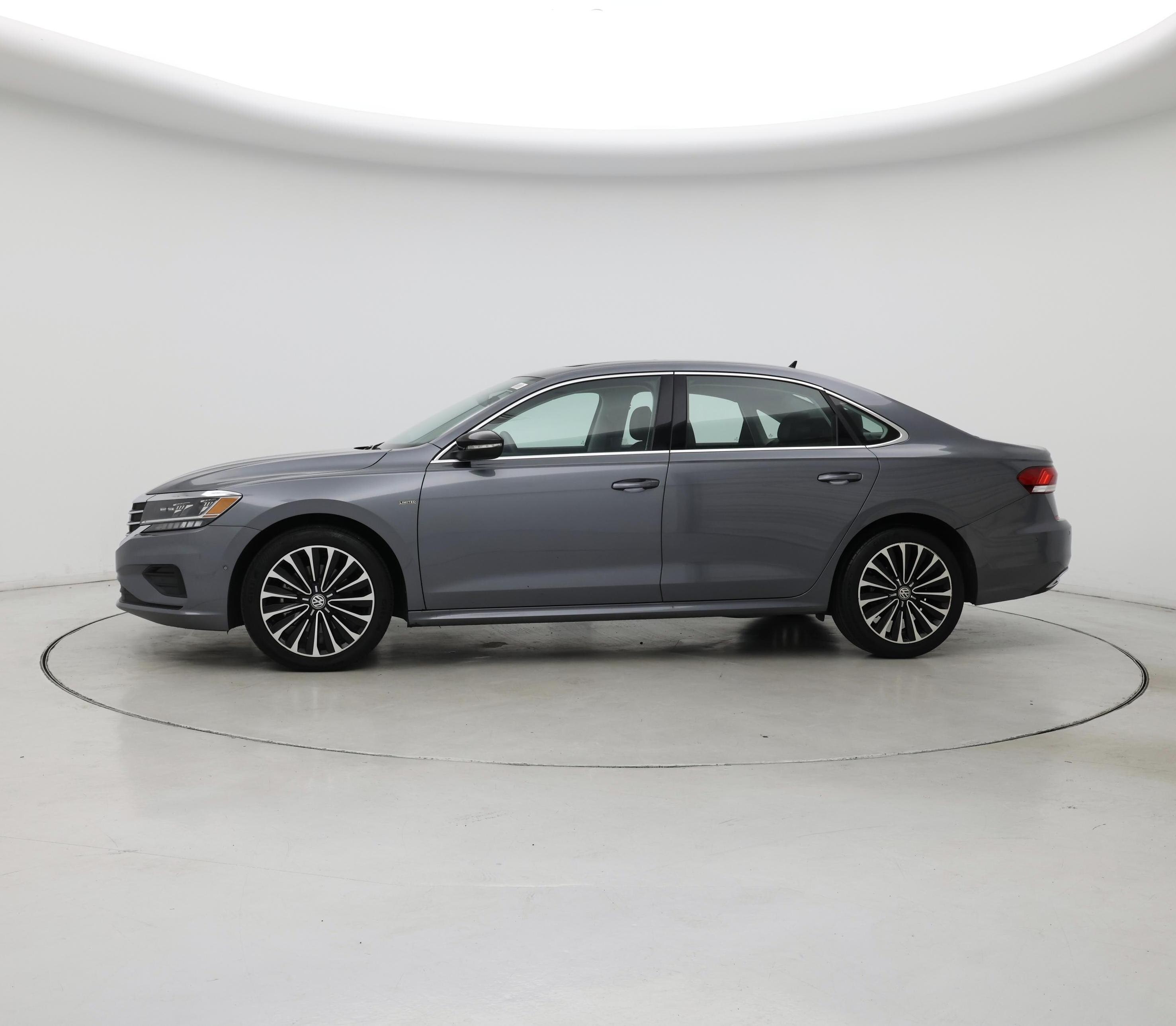 Thumbnail: 2022 Volkswagen Passat - 3