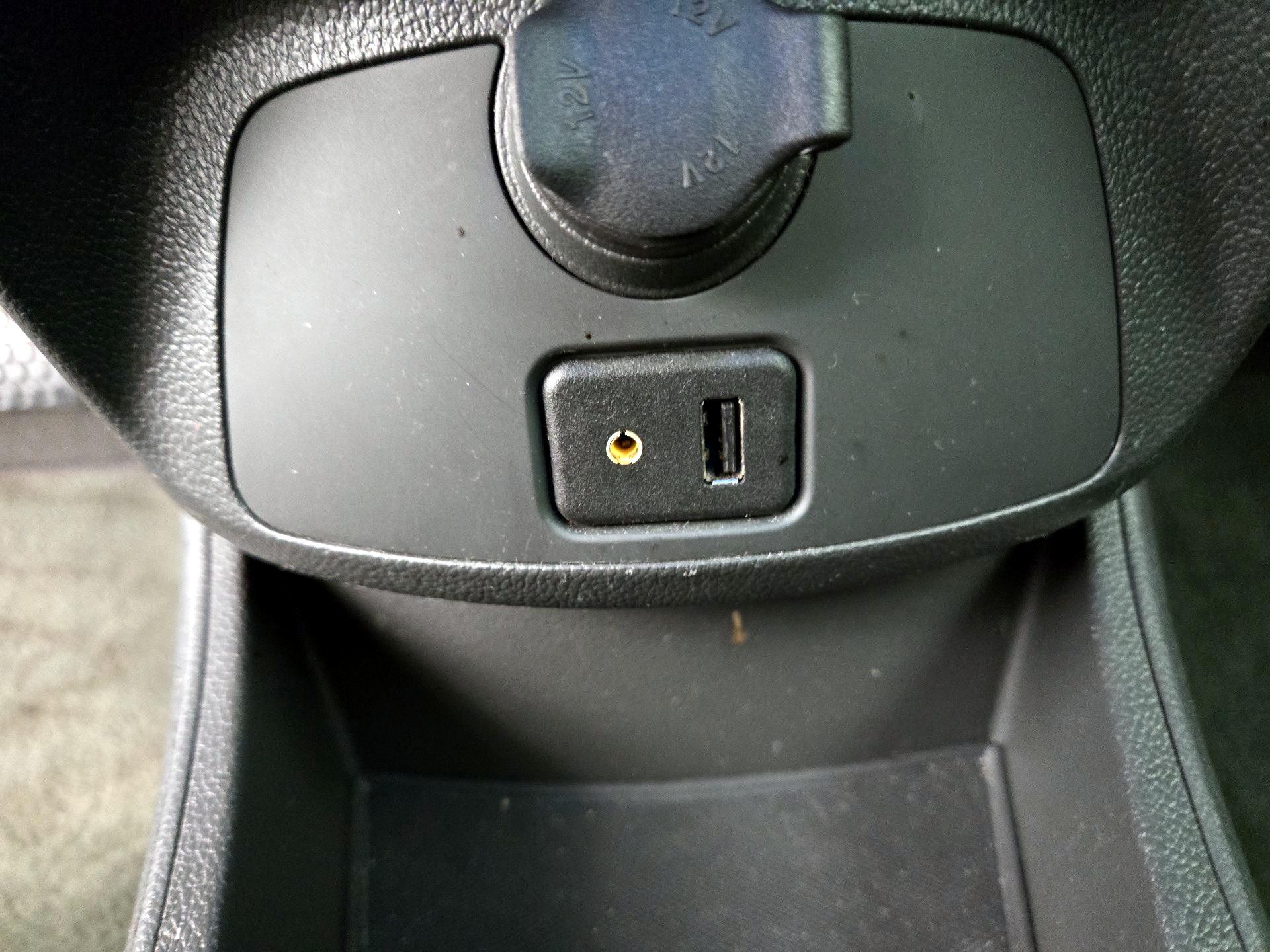 Thumbnail: 2014 Chevrolet Spark - 17