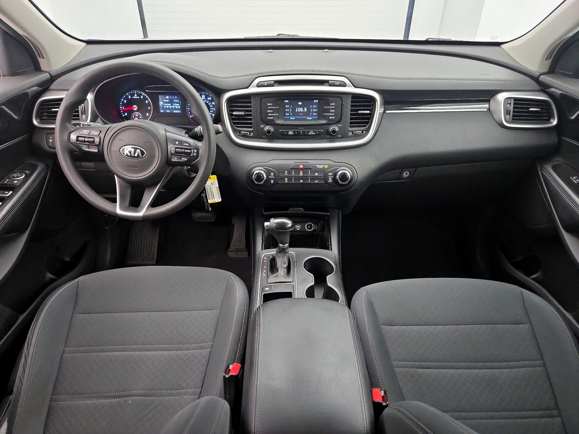 Thumbnail: 2017 Kia Sorento - 9
