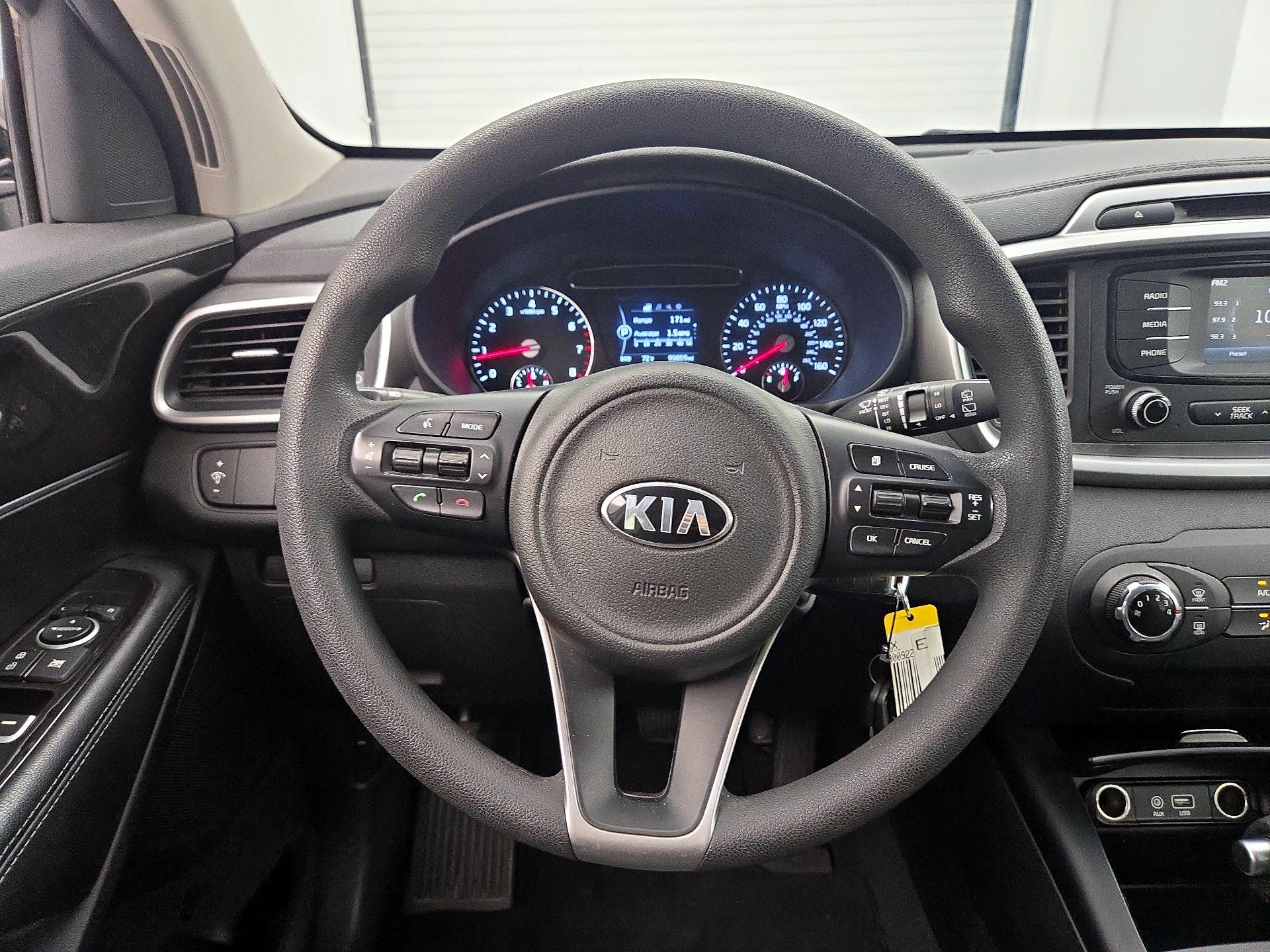 Thumbnail: 2017 Kia Sorento - 10