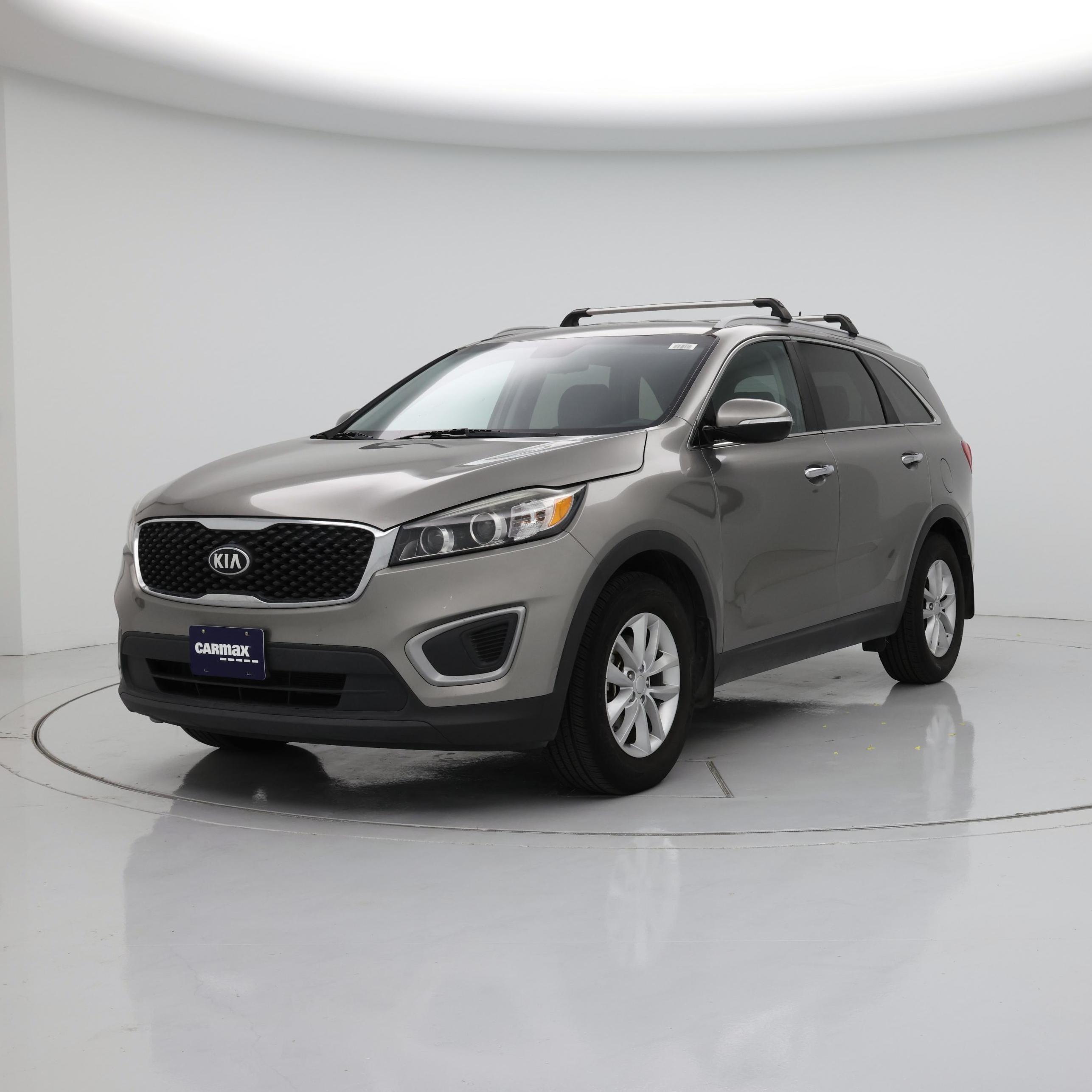 Thumbnail: 2017 Kia Sorento - 4