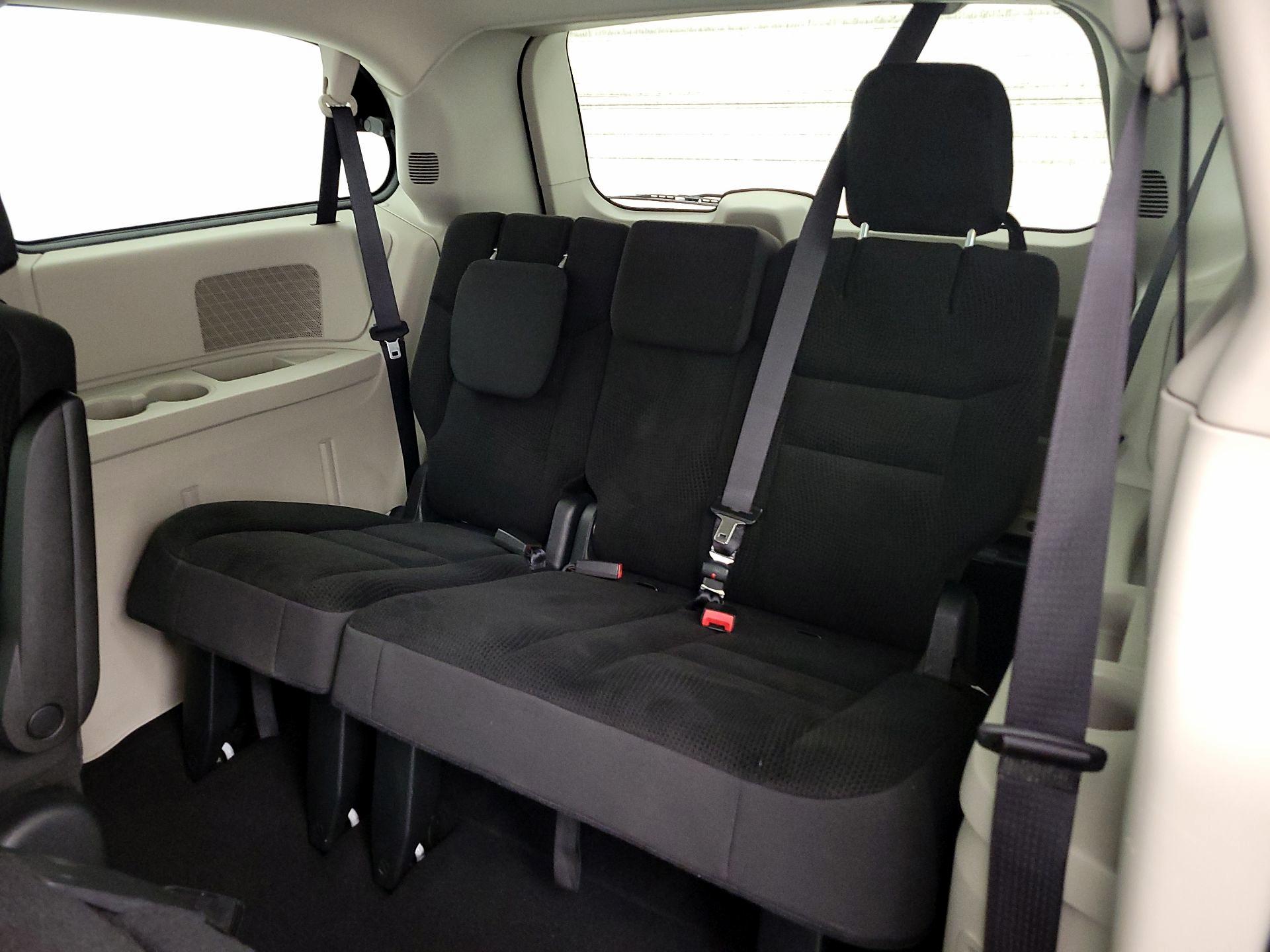 Thumbnail: 2019 Dodge Grand Caravan - 19