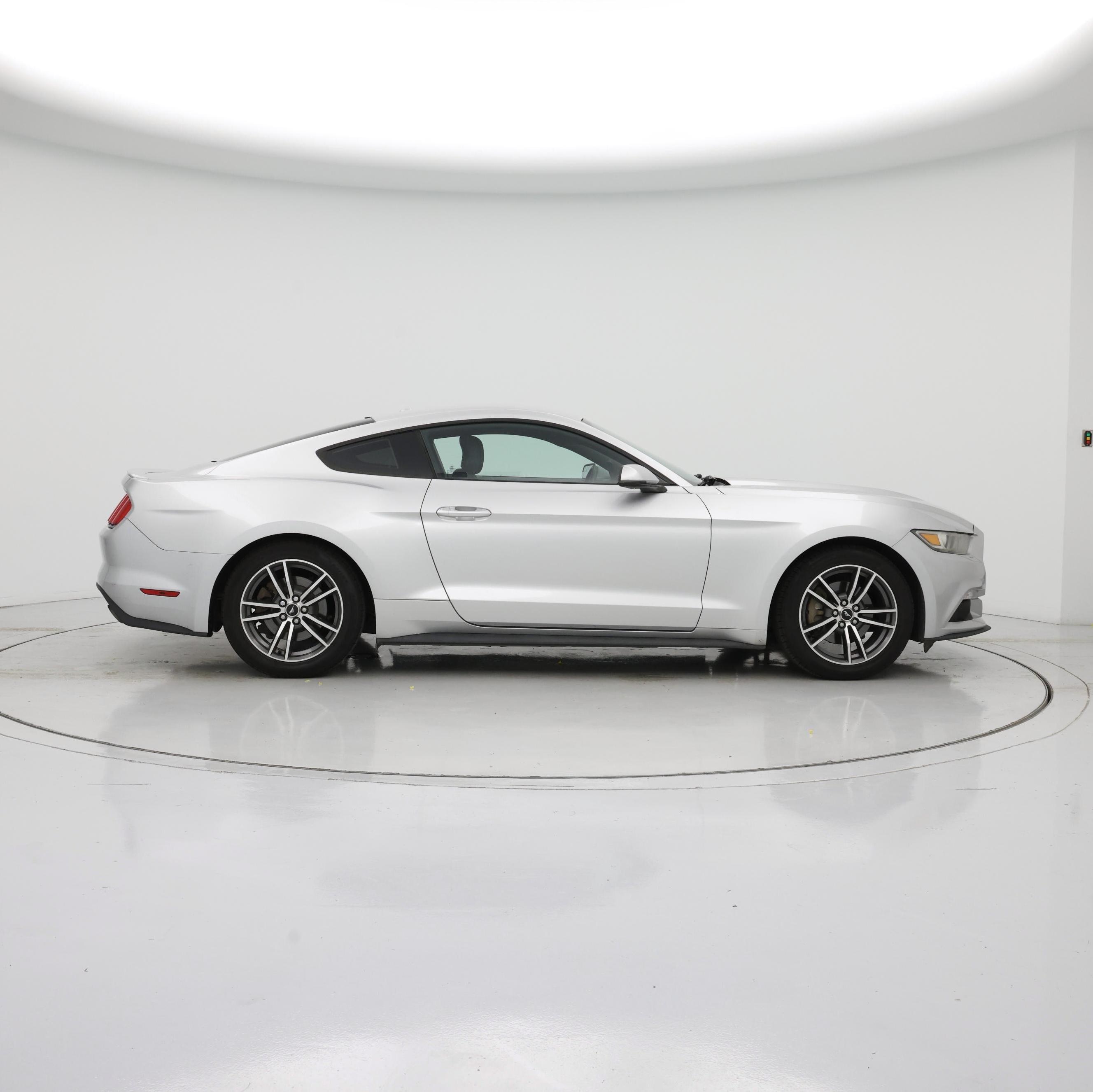 Thumbnail: 2015 Ford Mustang - 7