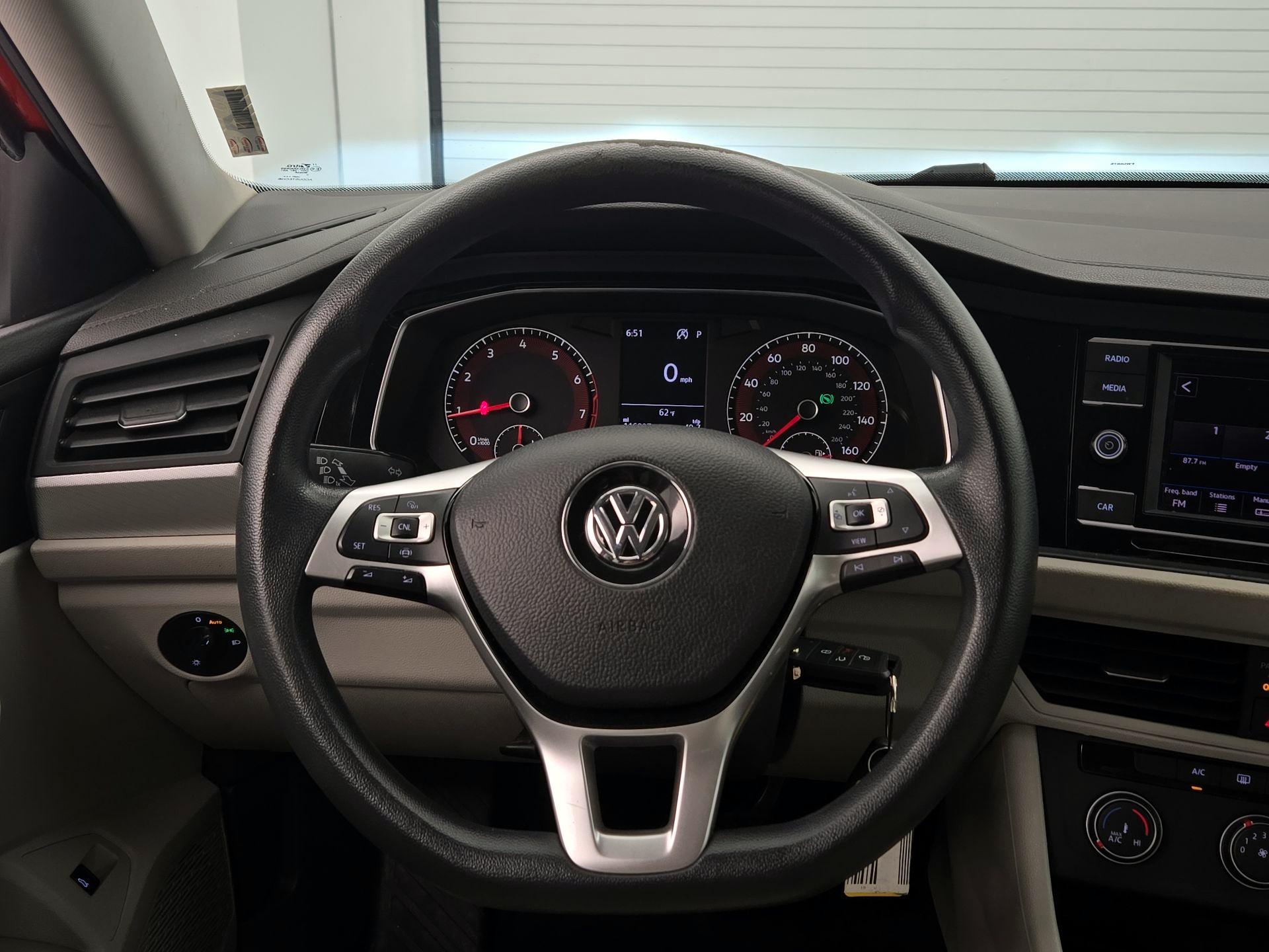 Thumbnail: 2019 Volkswagen Jetta - 10