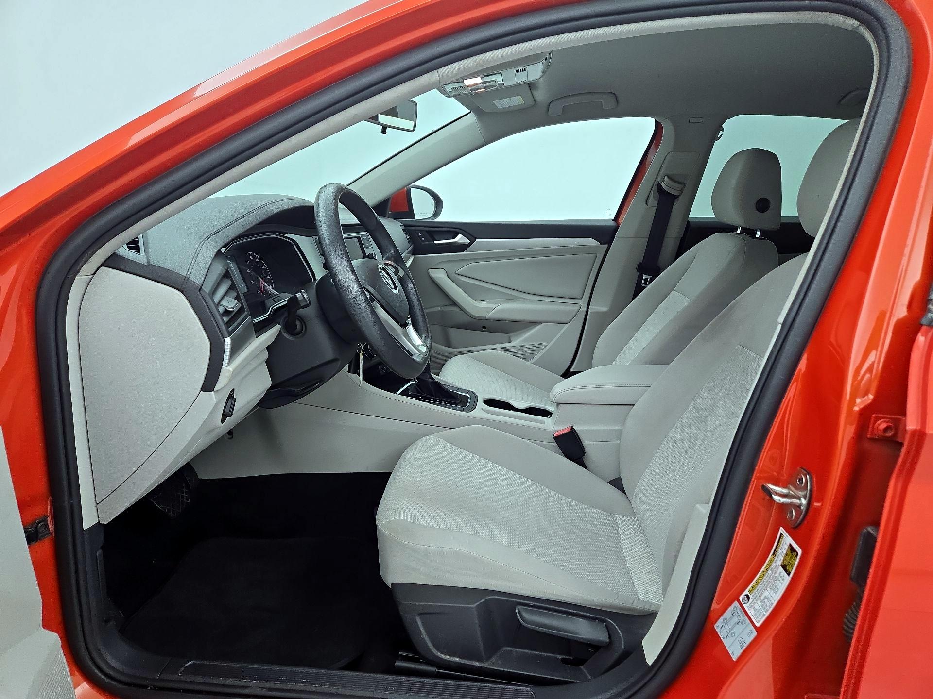 Thumbnail: 2019 Volkswagen Jetta - 11