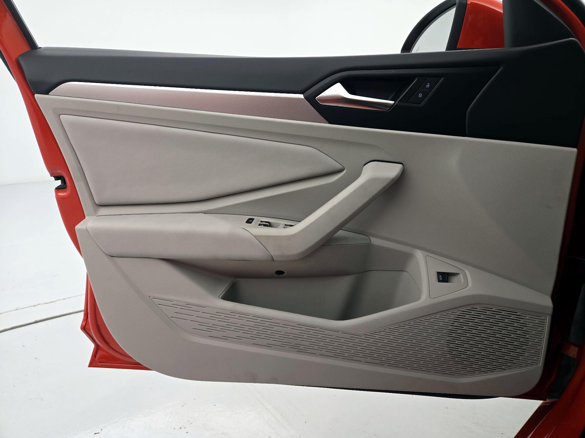 Thumbnail: 2019 Volkswagen Jetta - 12
