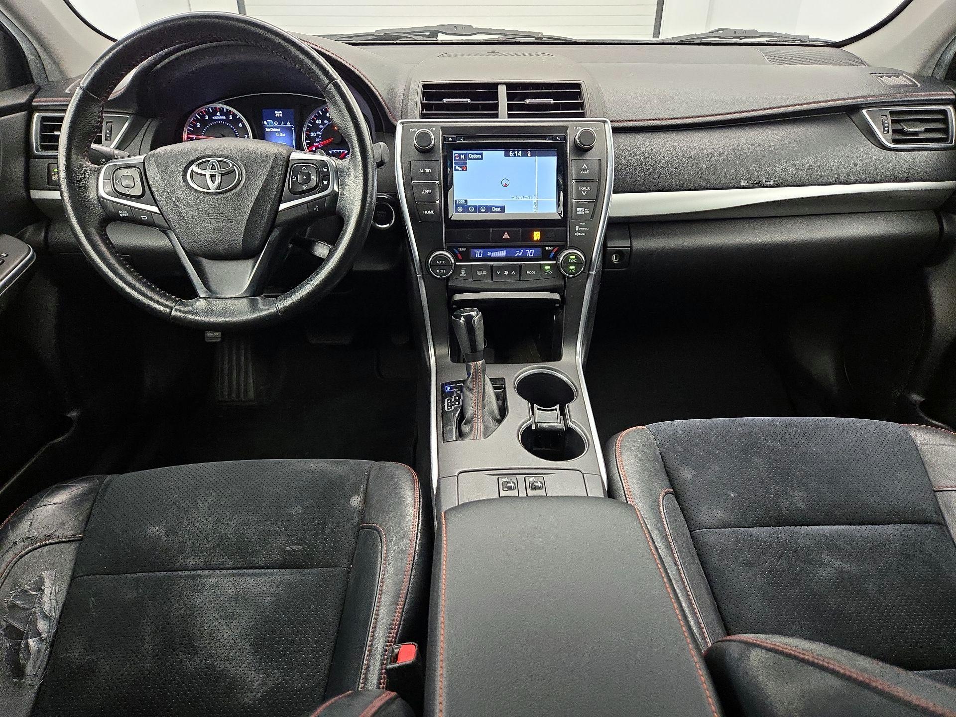 Thumbnail: 2015 Toyota Camry - 9