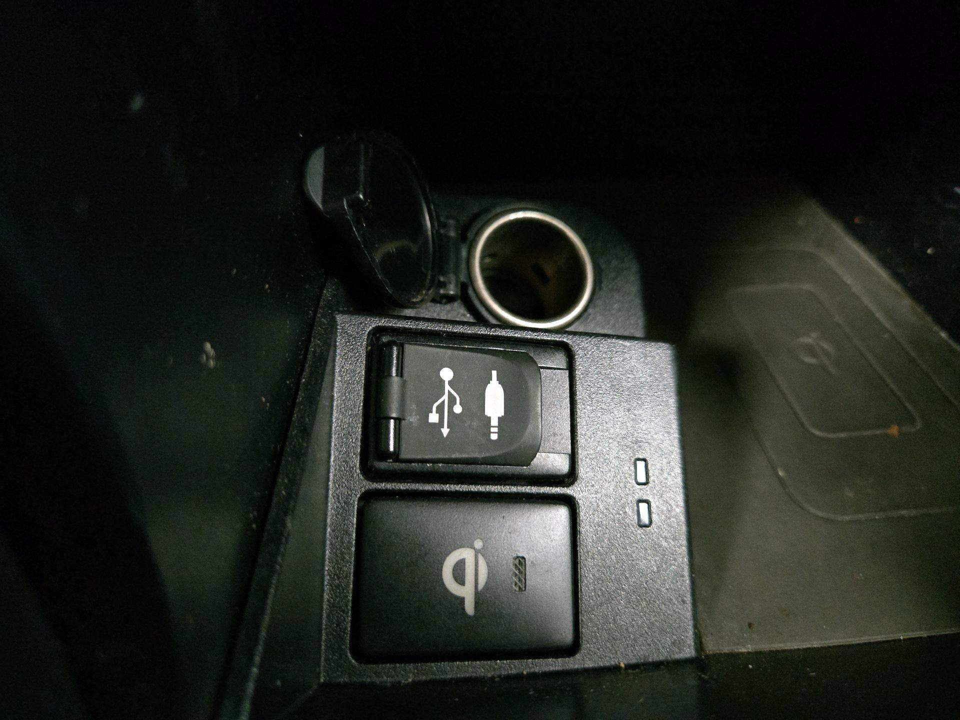 Thumbnail: 2015 Toyota Camry - 19