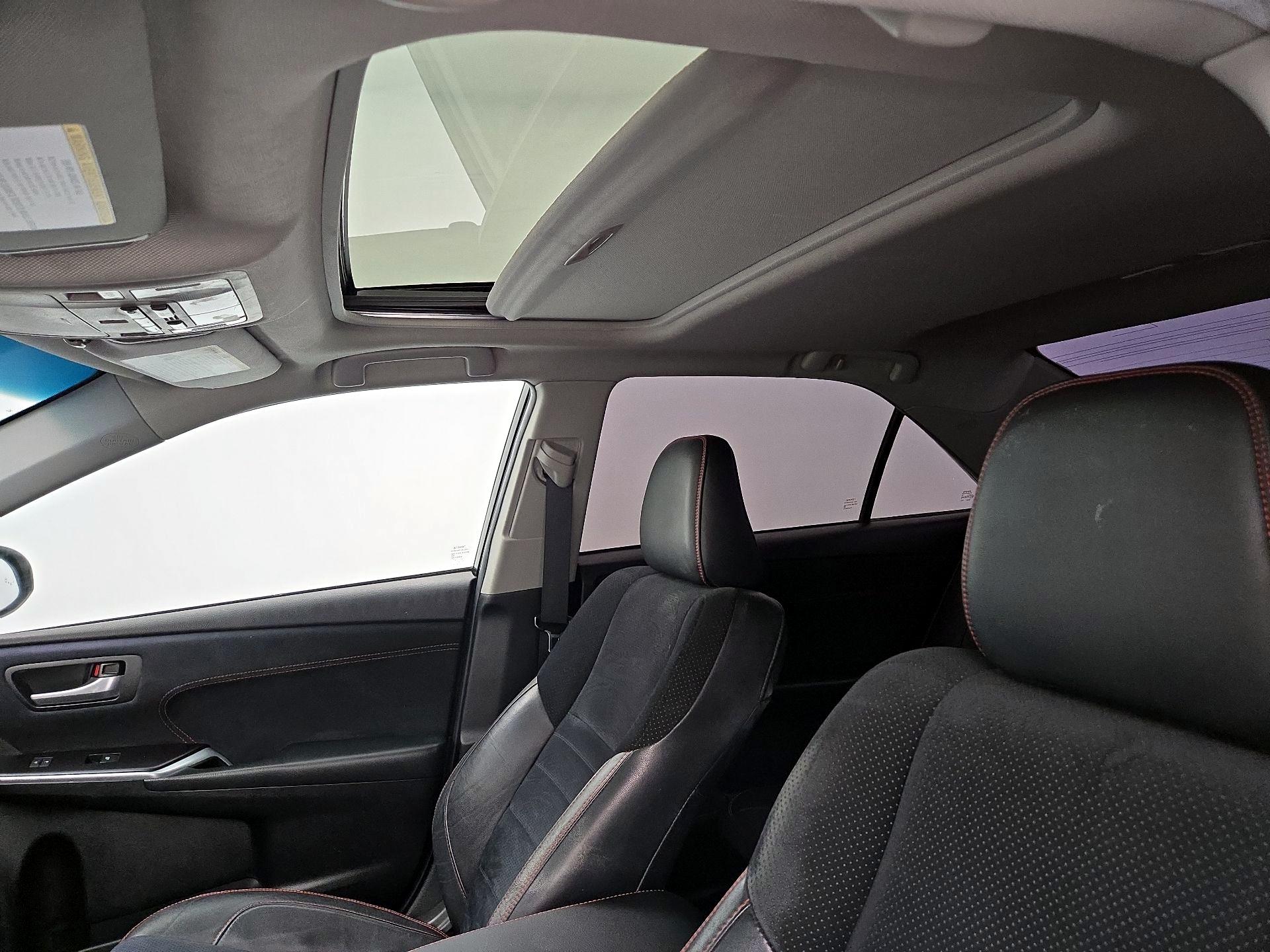 Thumbnail: 2015 Toyota Camry - 20