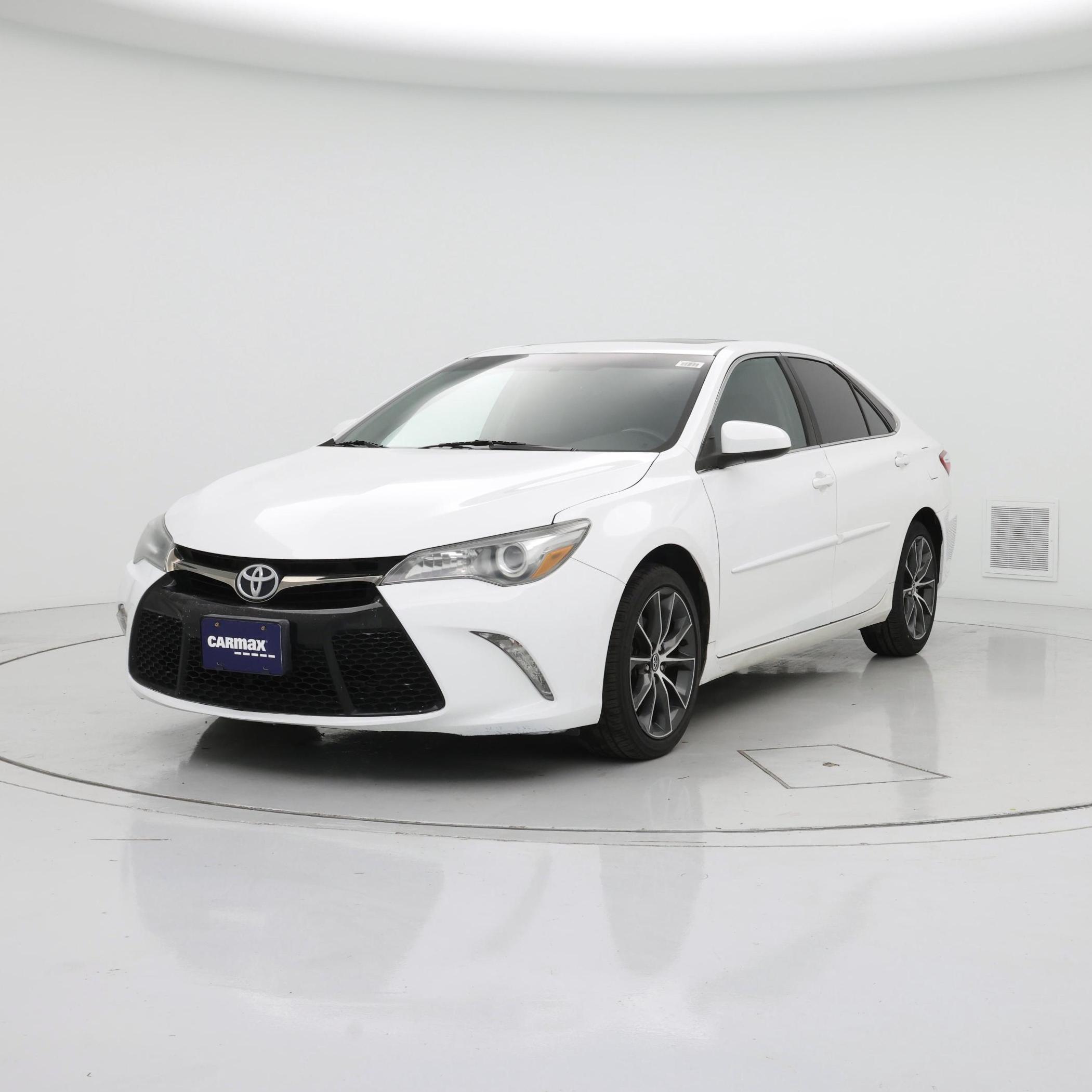 Thumbnail: 2015 Toyota Camry - 4