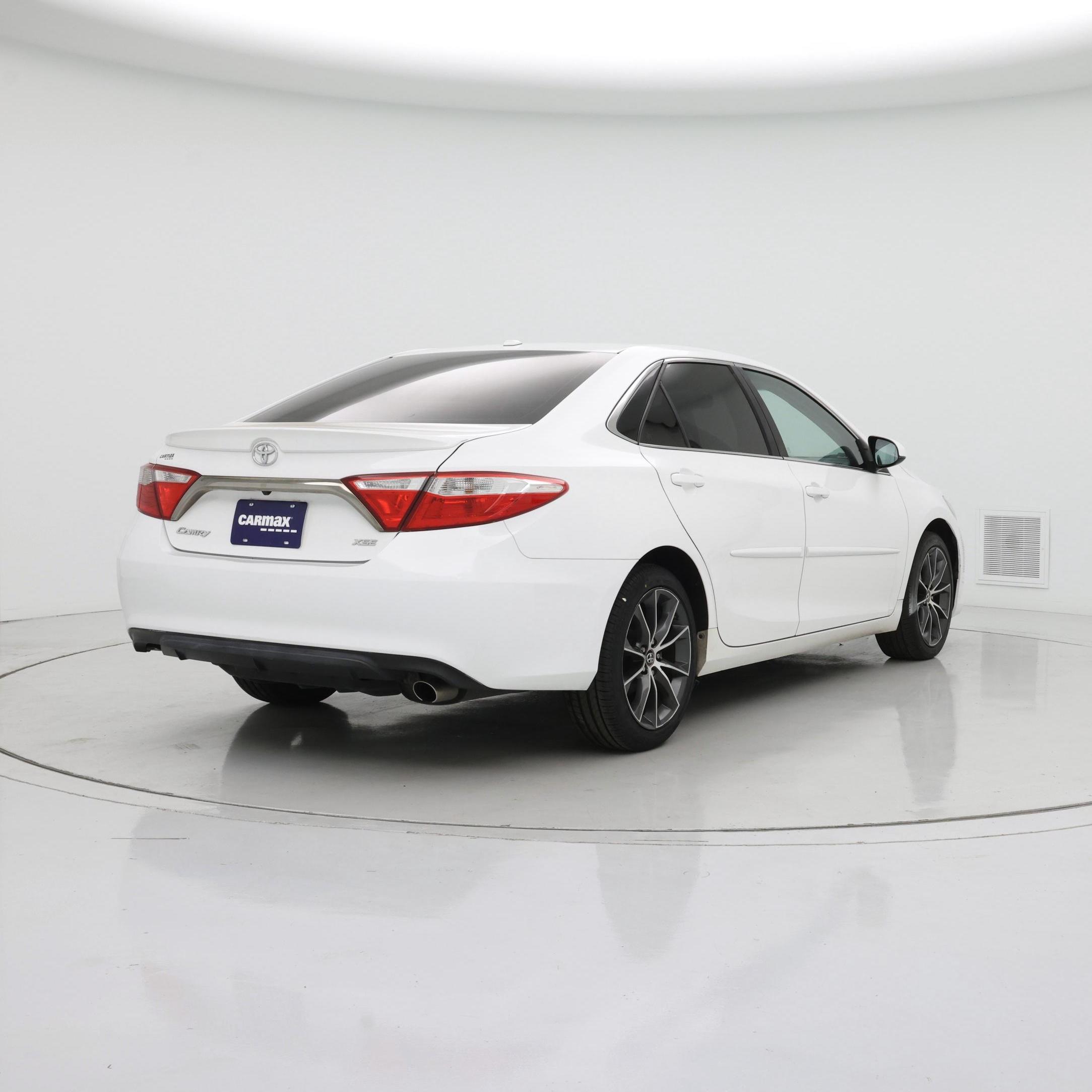 Thumbnail: 2015 Toyota Camry - 8