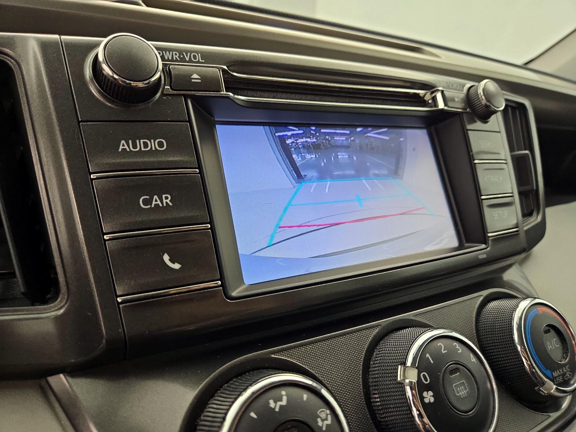Thumbnail: 2015 Toyota RAV4 - 14