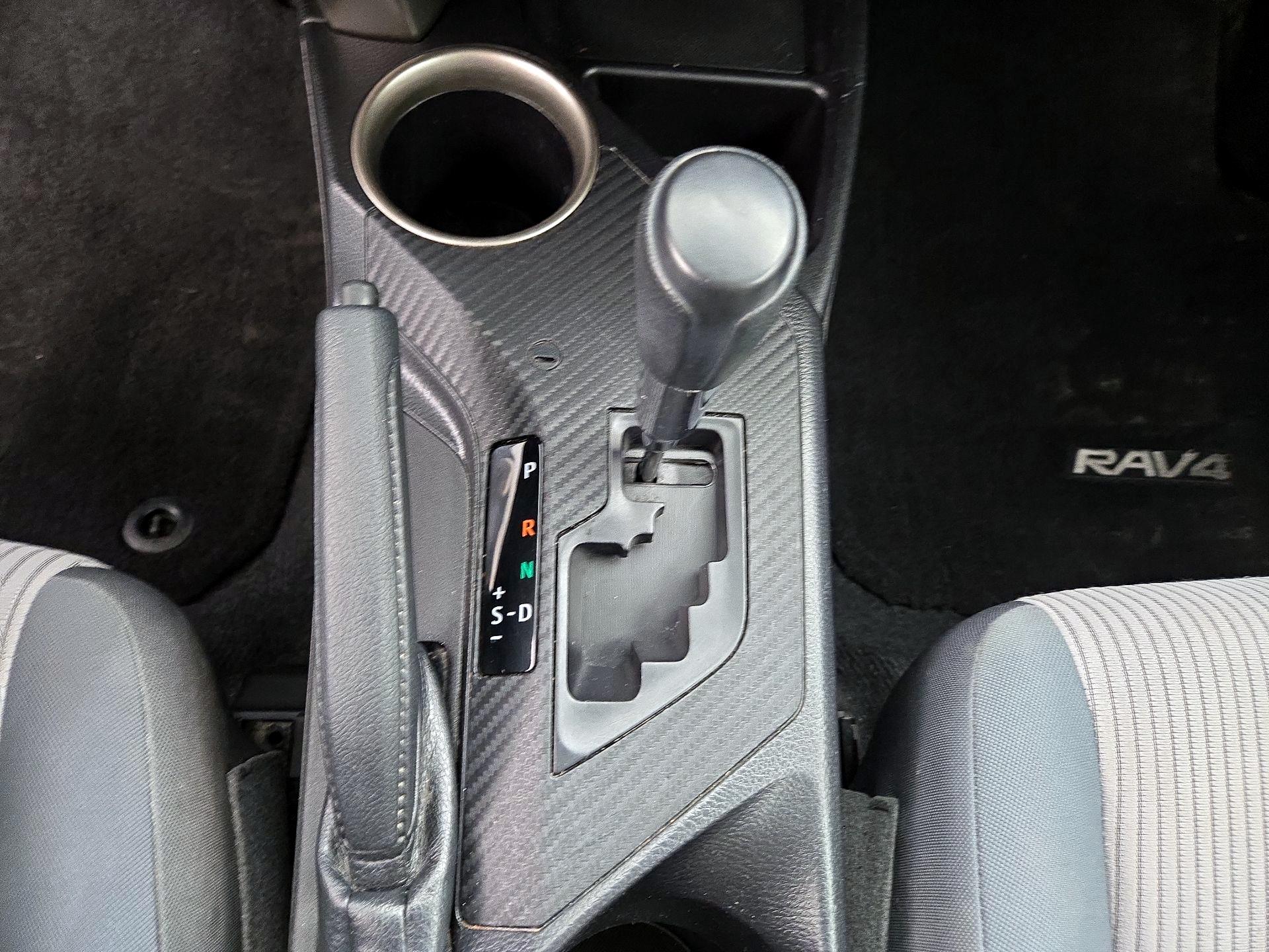 Thumbnail: 2015 Toyota RAV4 - 17