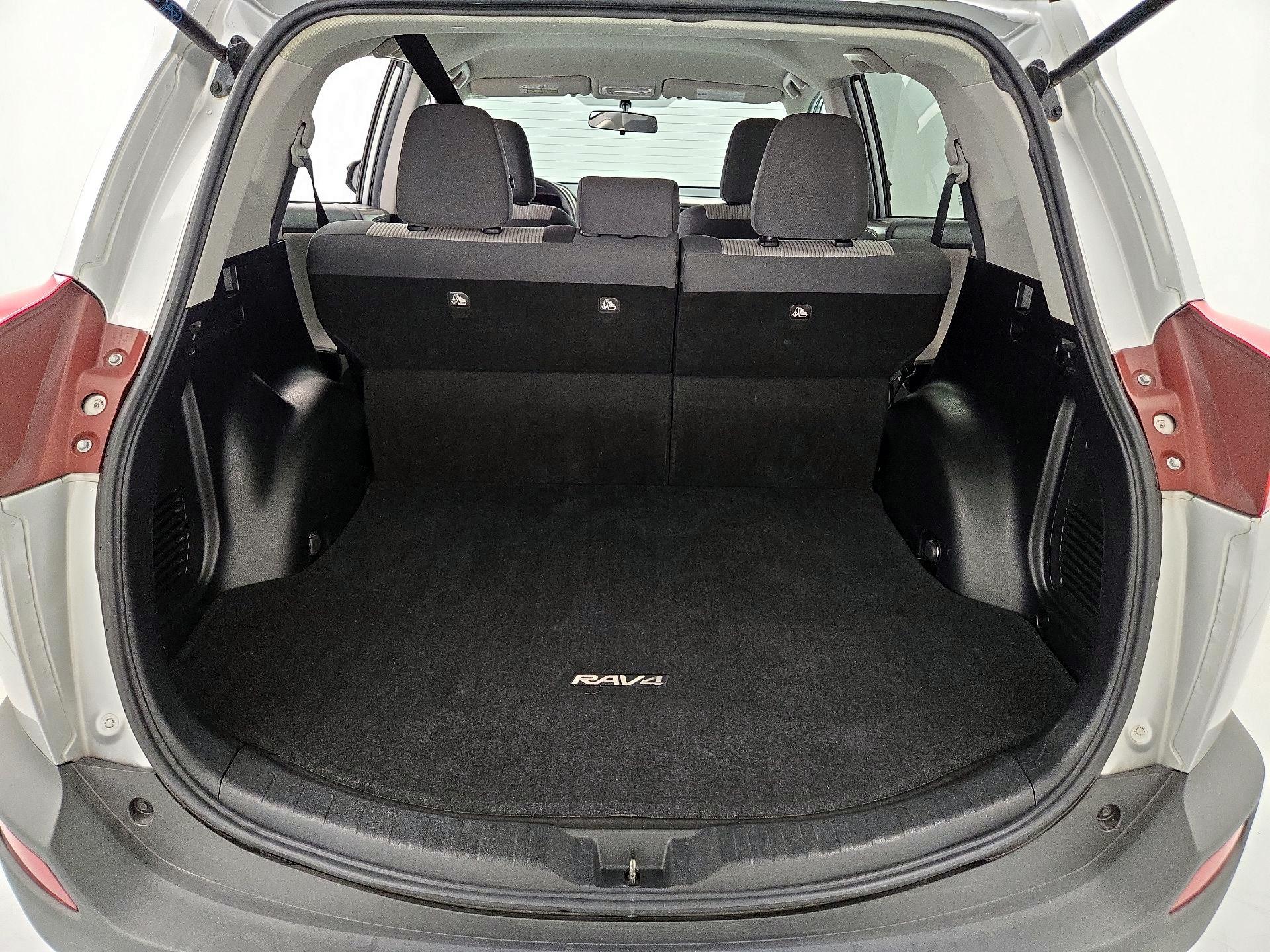 Thumbnail: 2015 Toyota RAV4 - 20