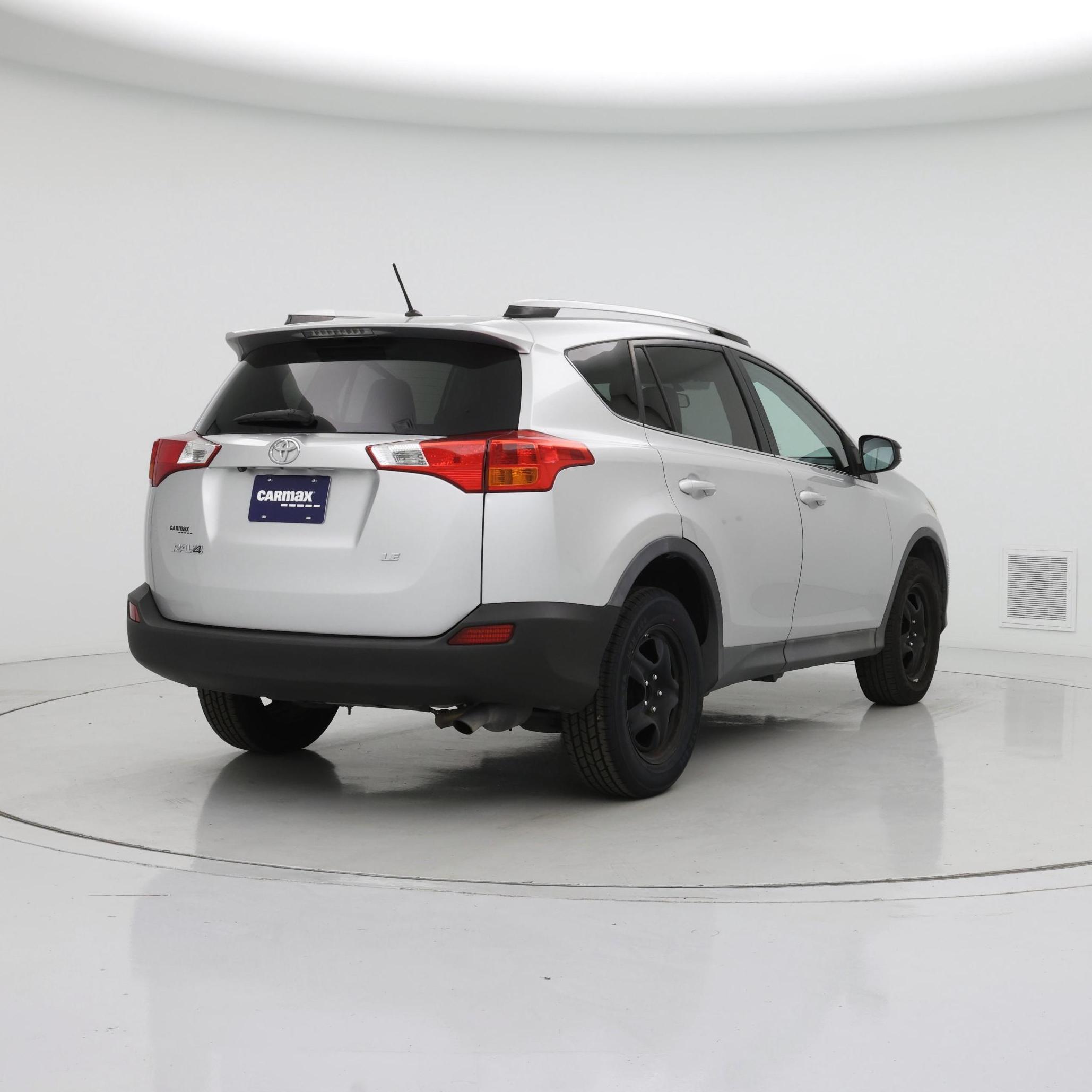 Thumbnail: 2015 Toyota RAV4 - 8