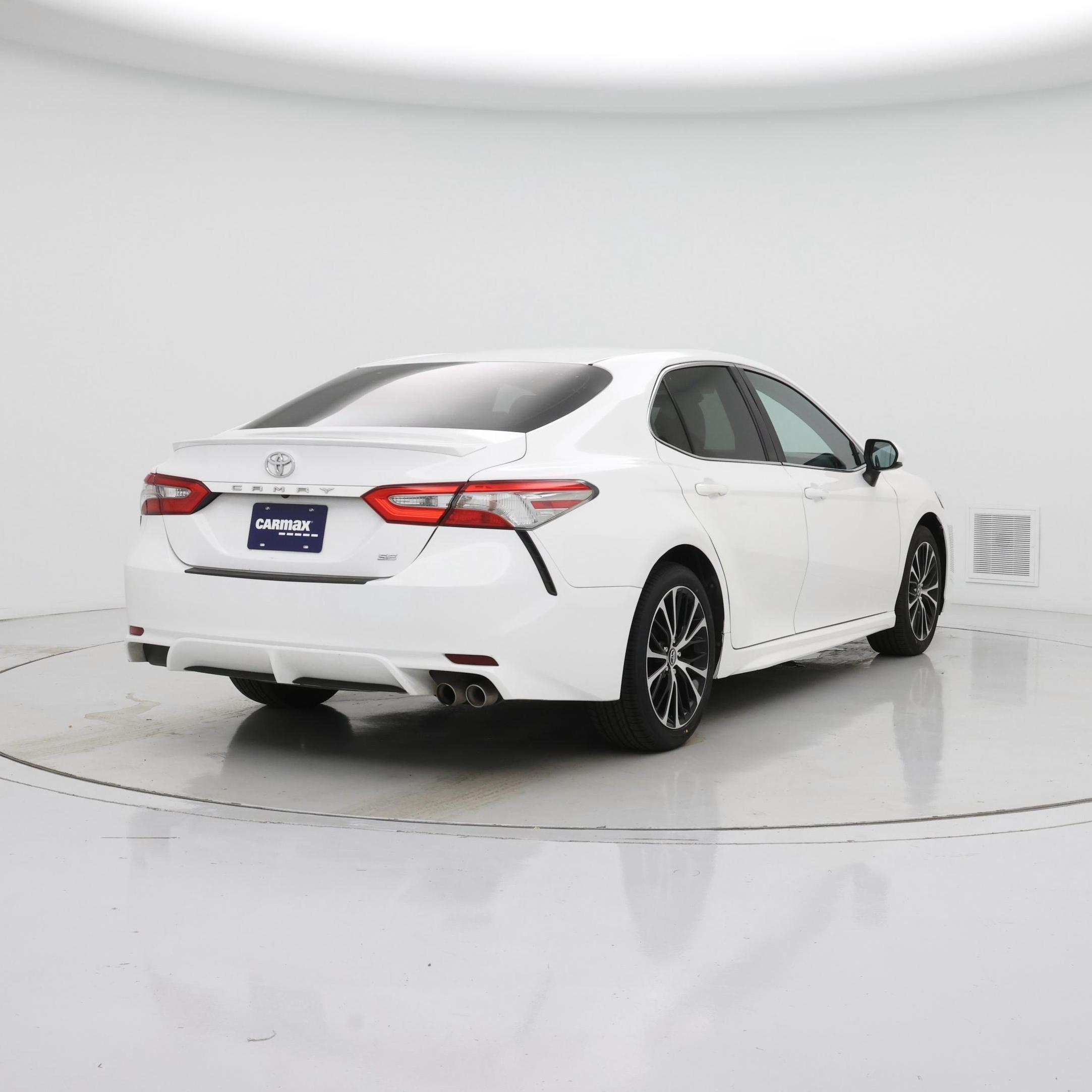 Thumbnail: 2018 Toyota Camry - 8