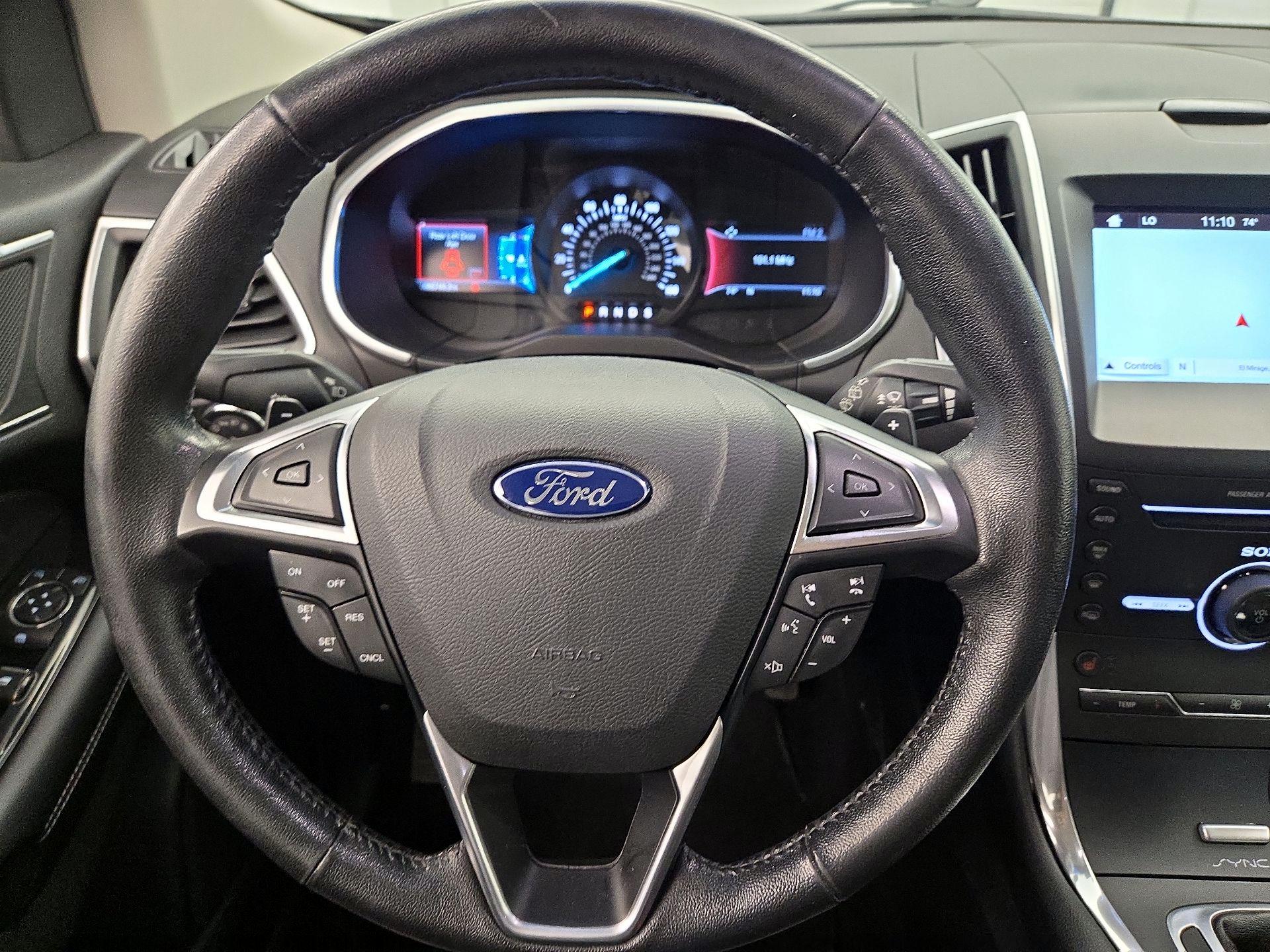 Thumbnail: 2016 Ford Edge - 10