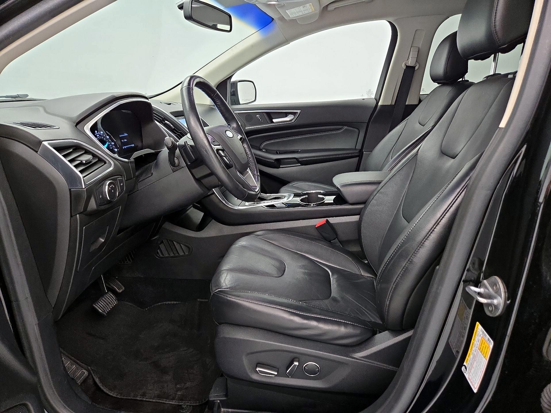 Thumbnail: 2016 Ford Edge - 11
