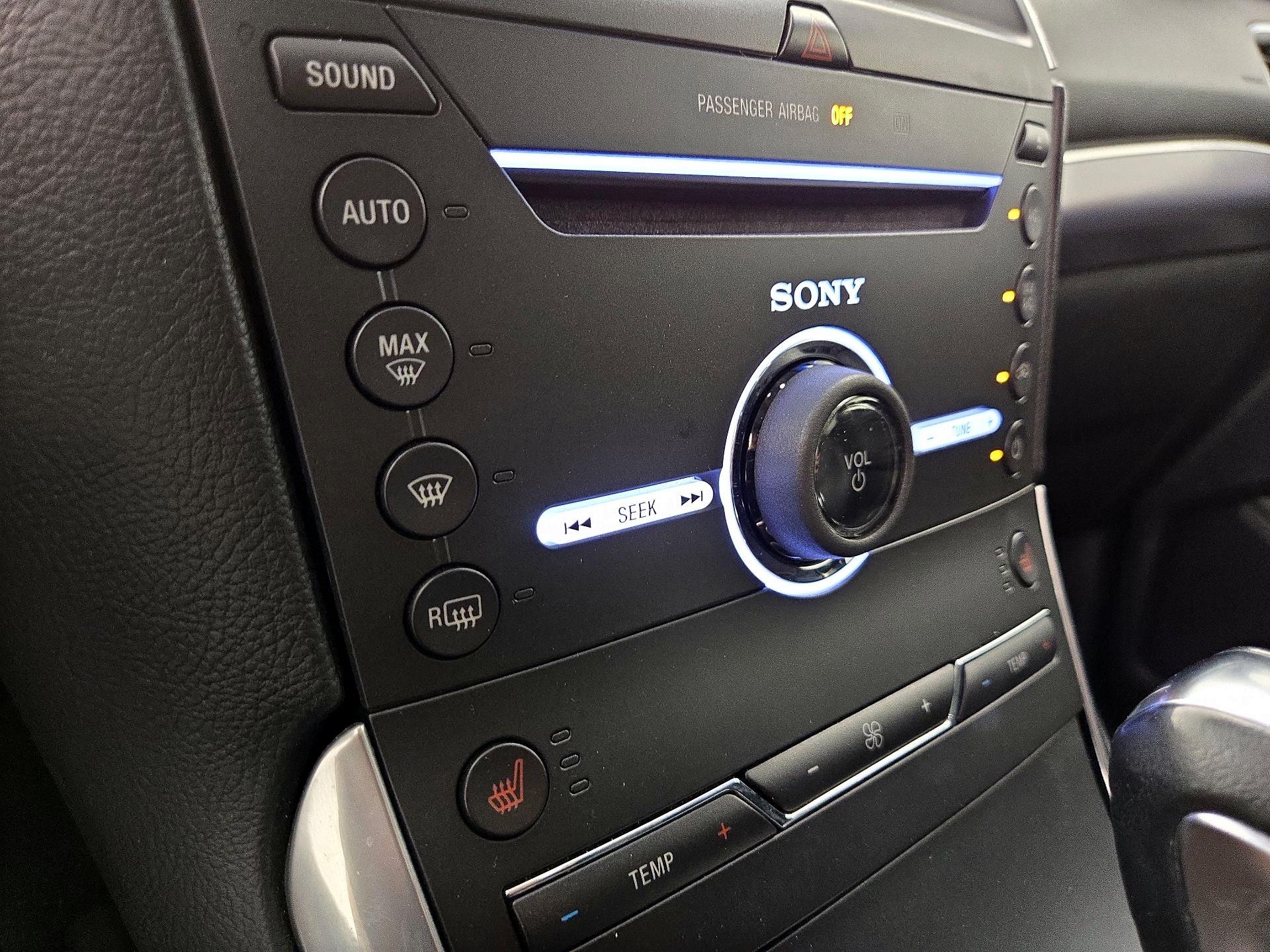 Thumbnail: 2016 Ford Edge - 17