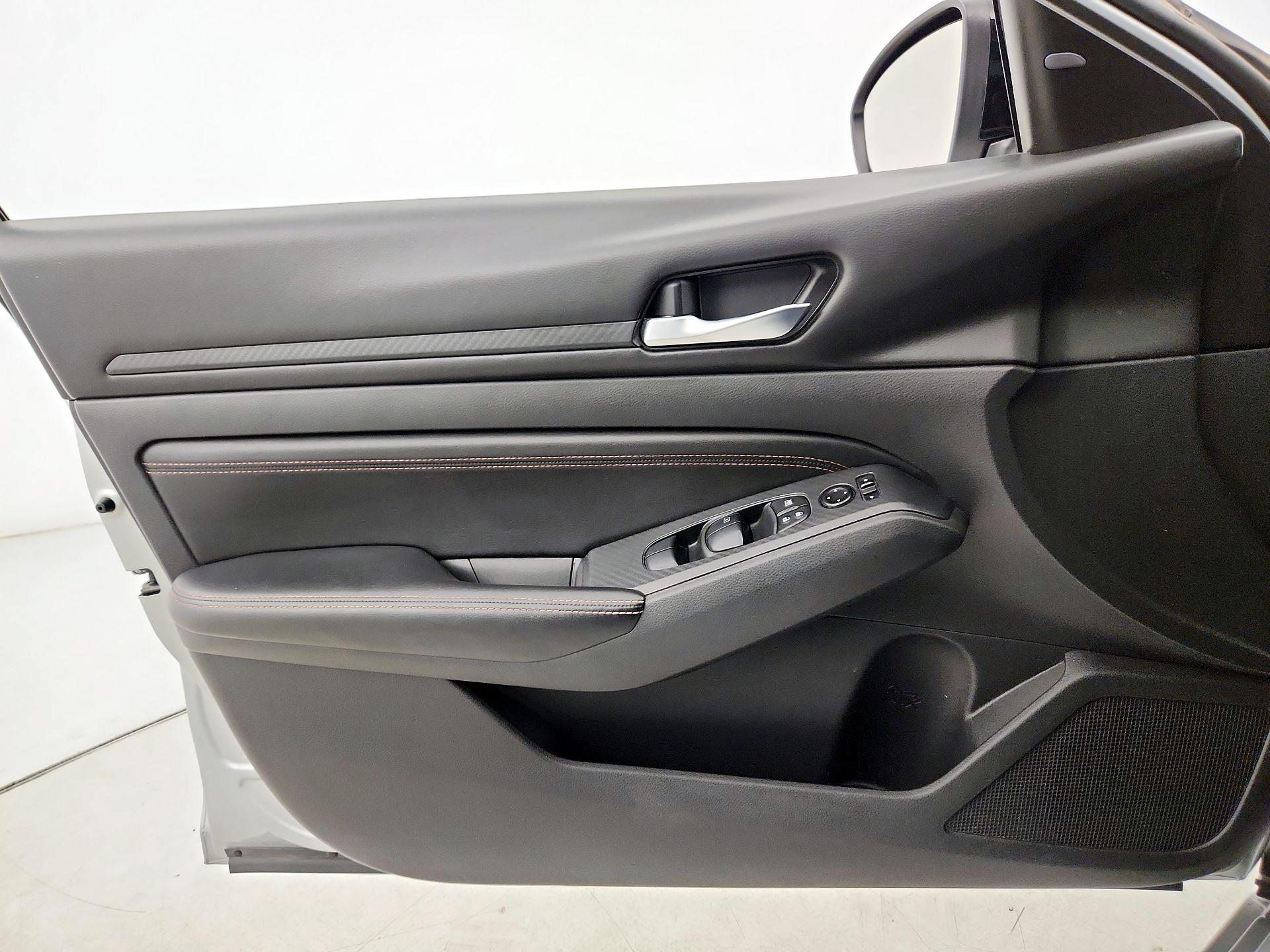 Thumbnail: 2020 Nissan Altima - 12