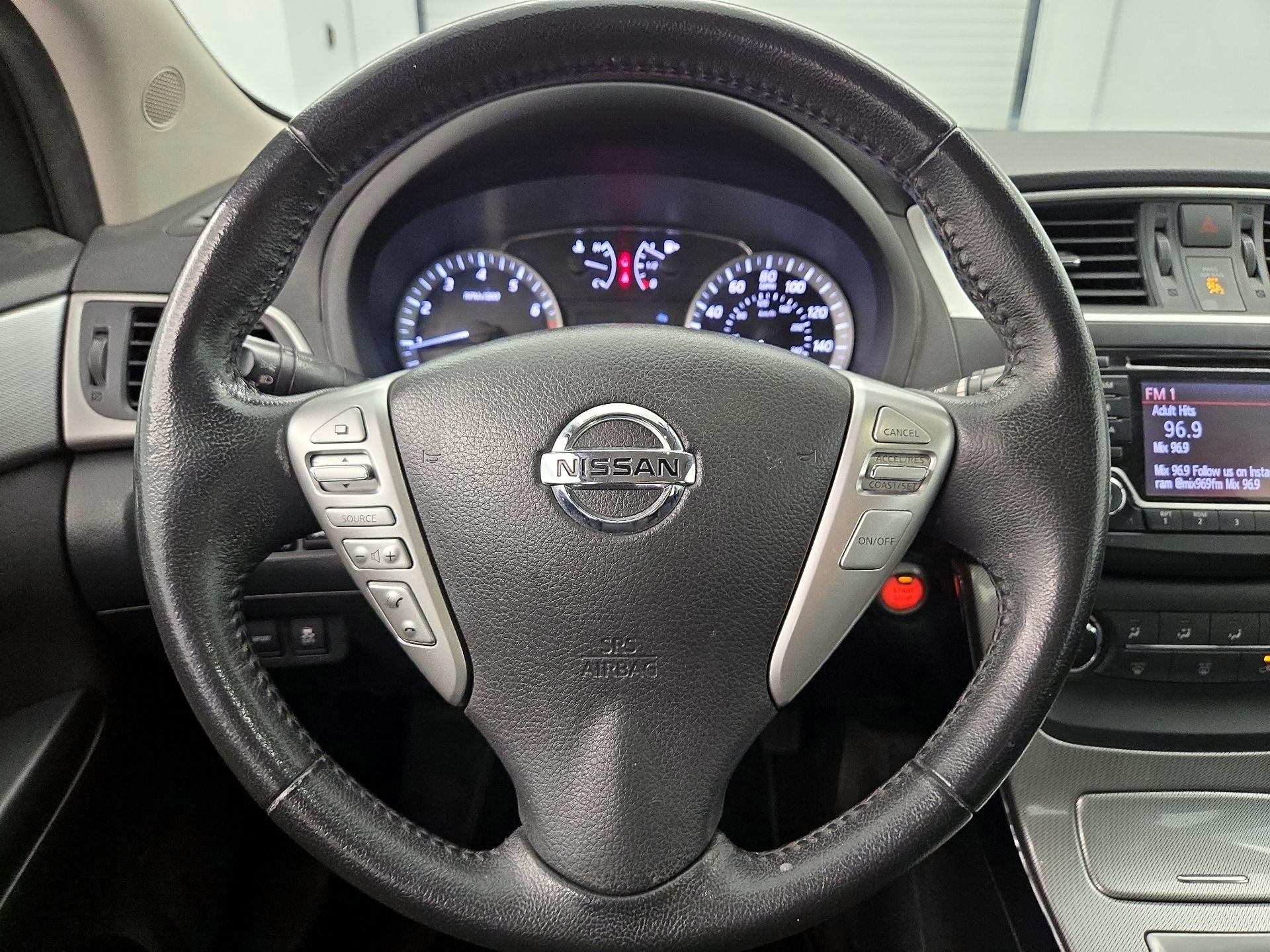 Thumbnail: 2015 Nissan Sentra - 10