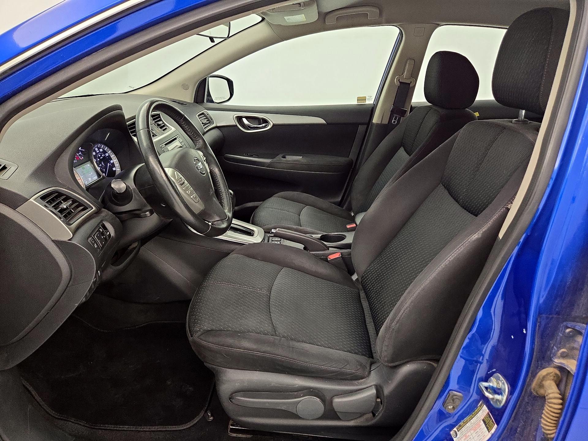 Thumbnail: 2015 Nissan Sentra - 11