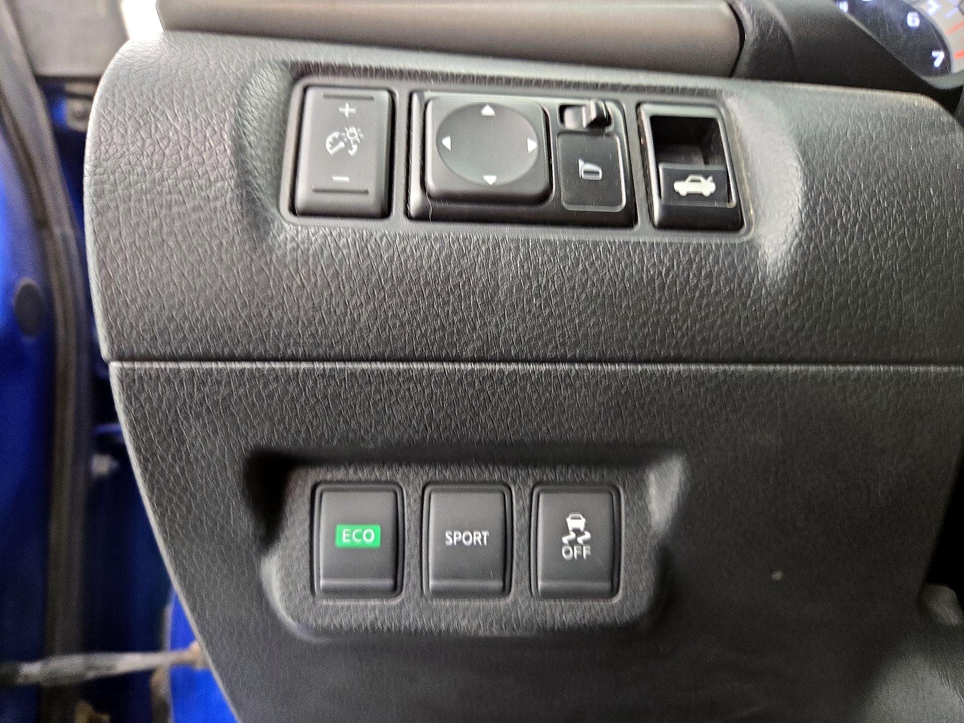 Thumbnail: 2015 Nissan Sentra - 13