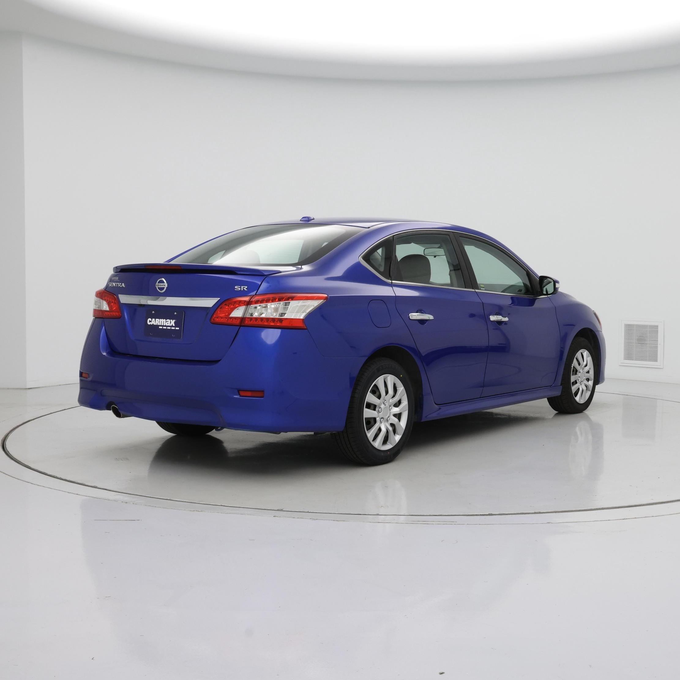 Thumbnail: 2015 Nissan Sentra - 8