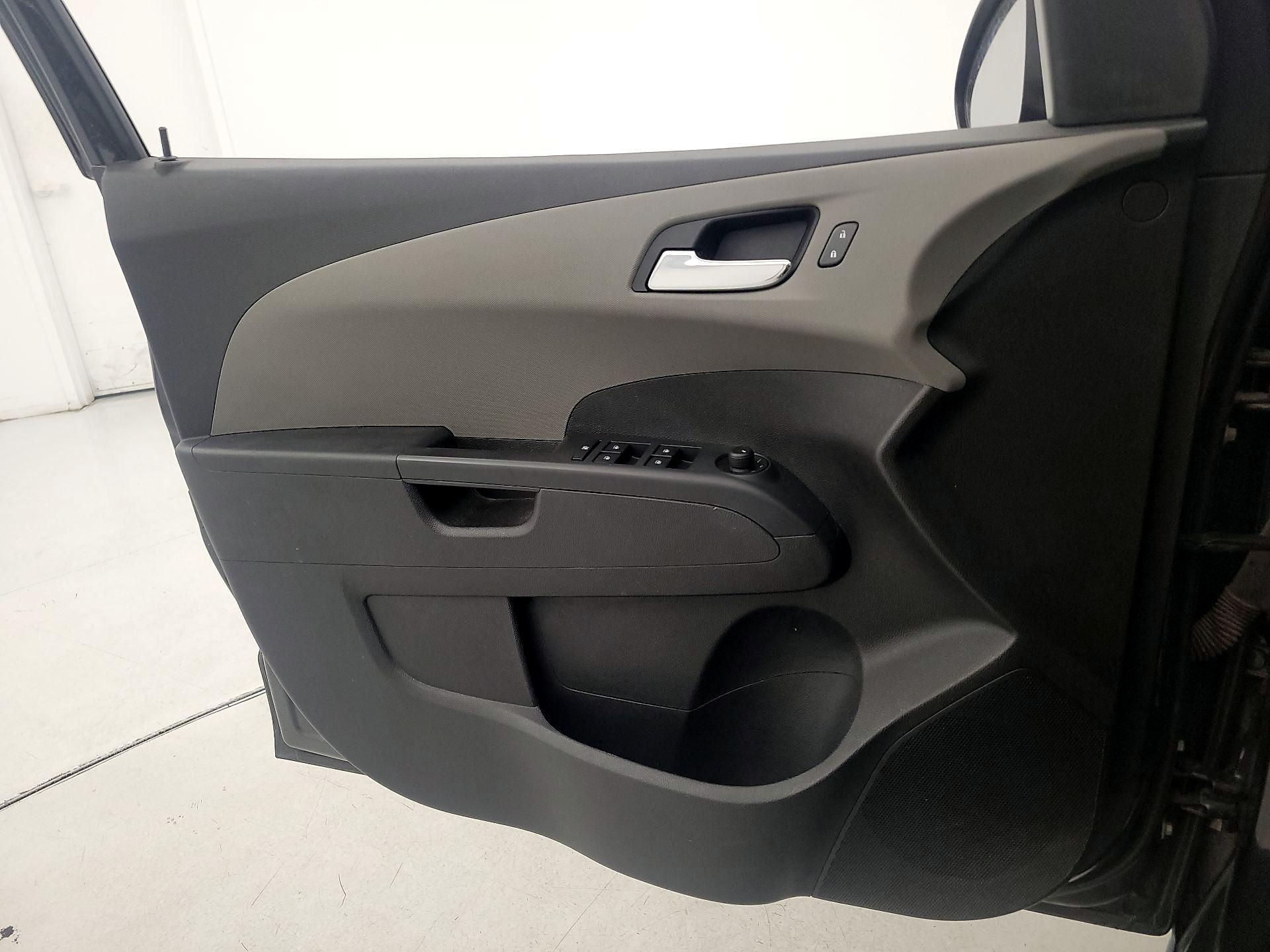 Thumbnail: 2015 Chevrolet Sonic - 12
